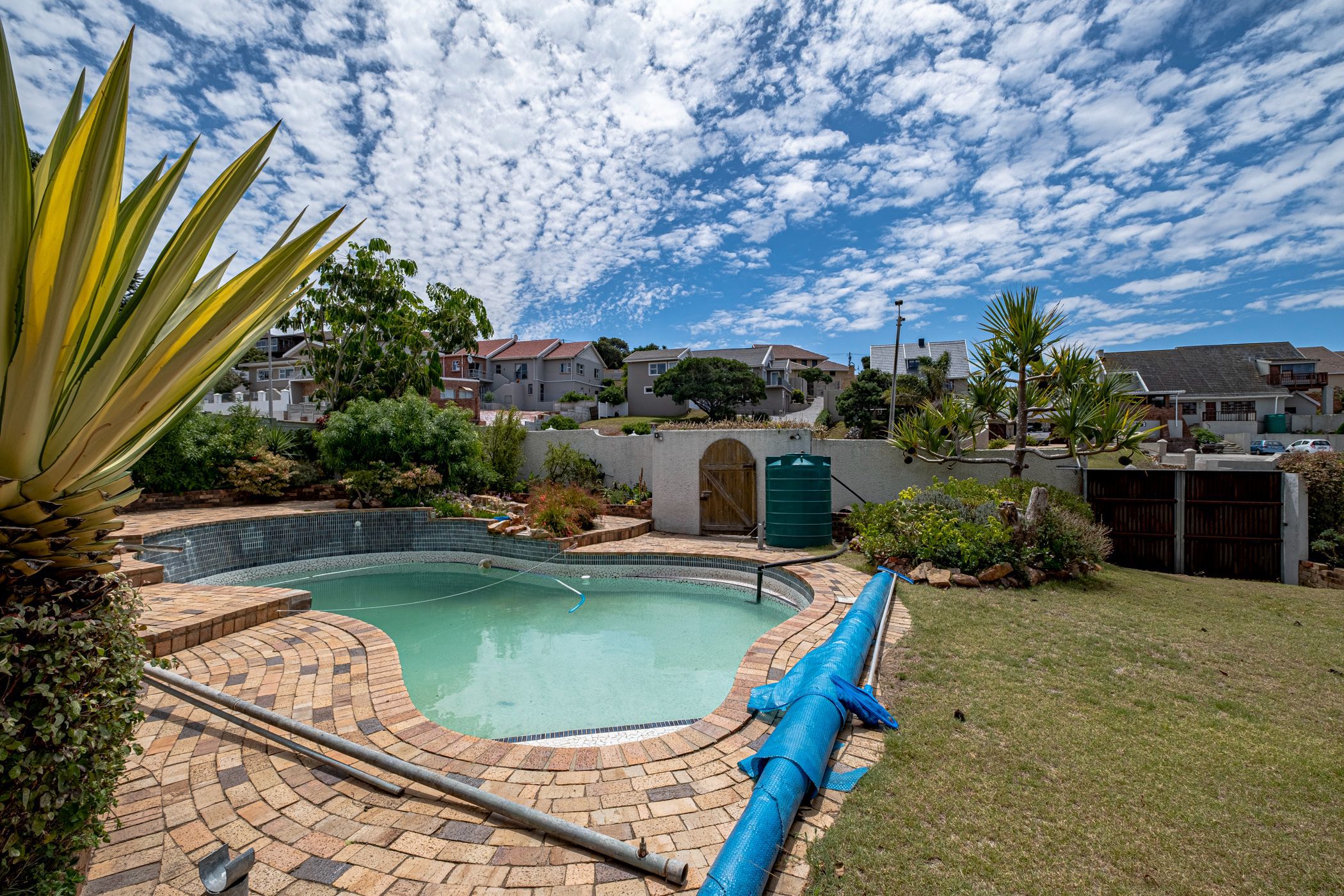 5 Bedroom House For Sale Mount Croix 1PLZ1600359 Pam Golding