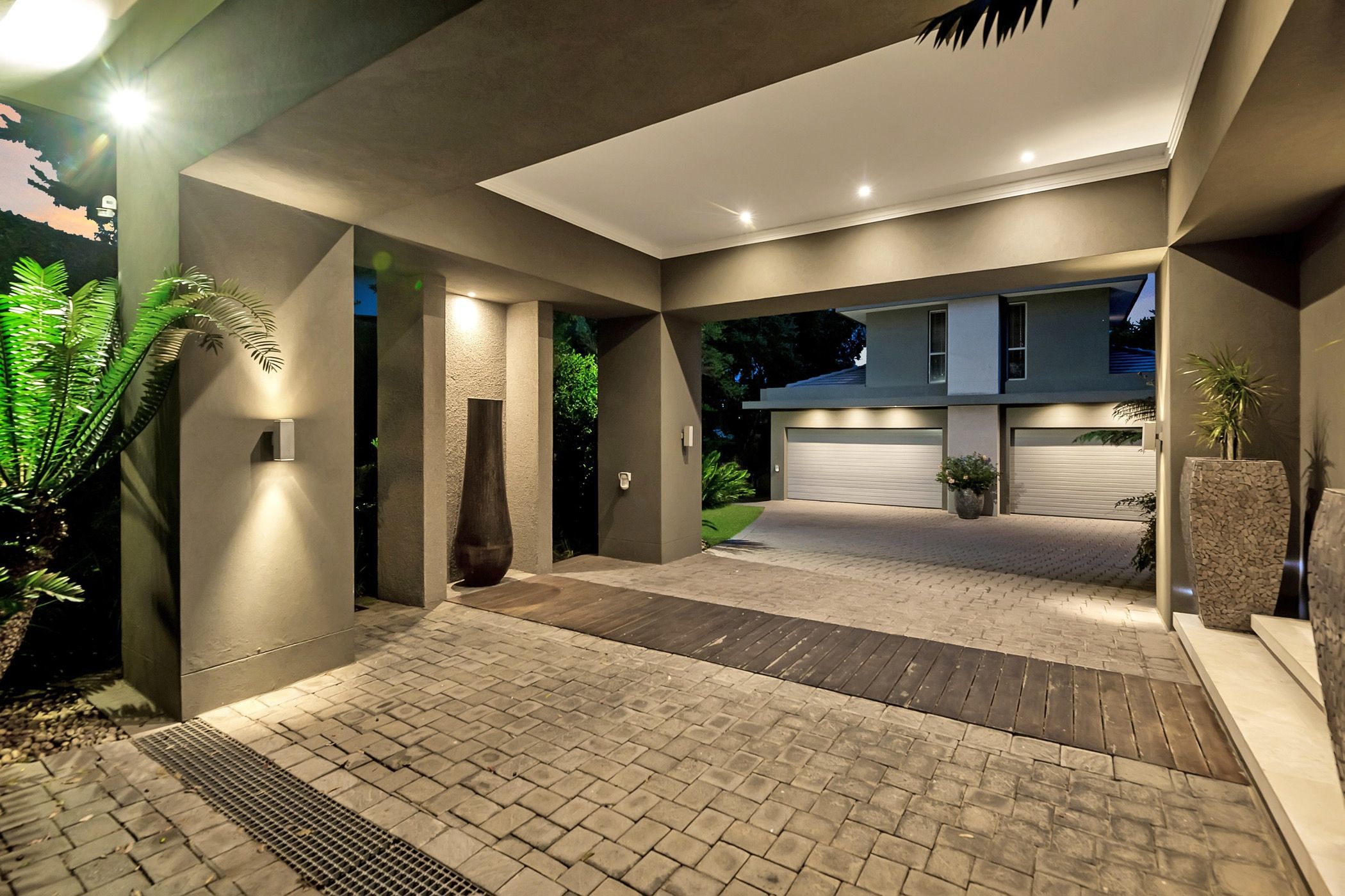 5 Bedroom Security Estate Home For Sale Benmore Gardens HP1603835