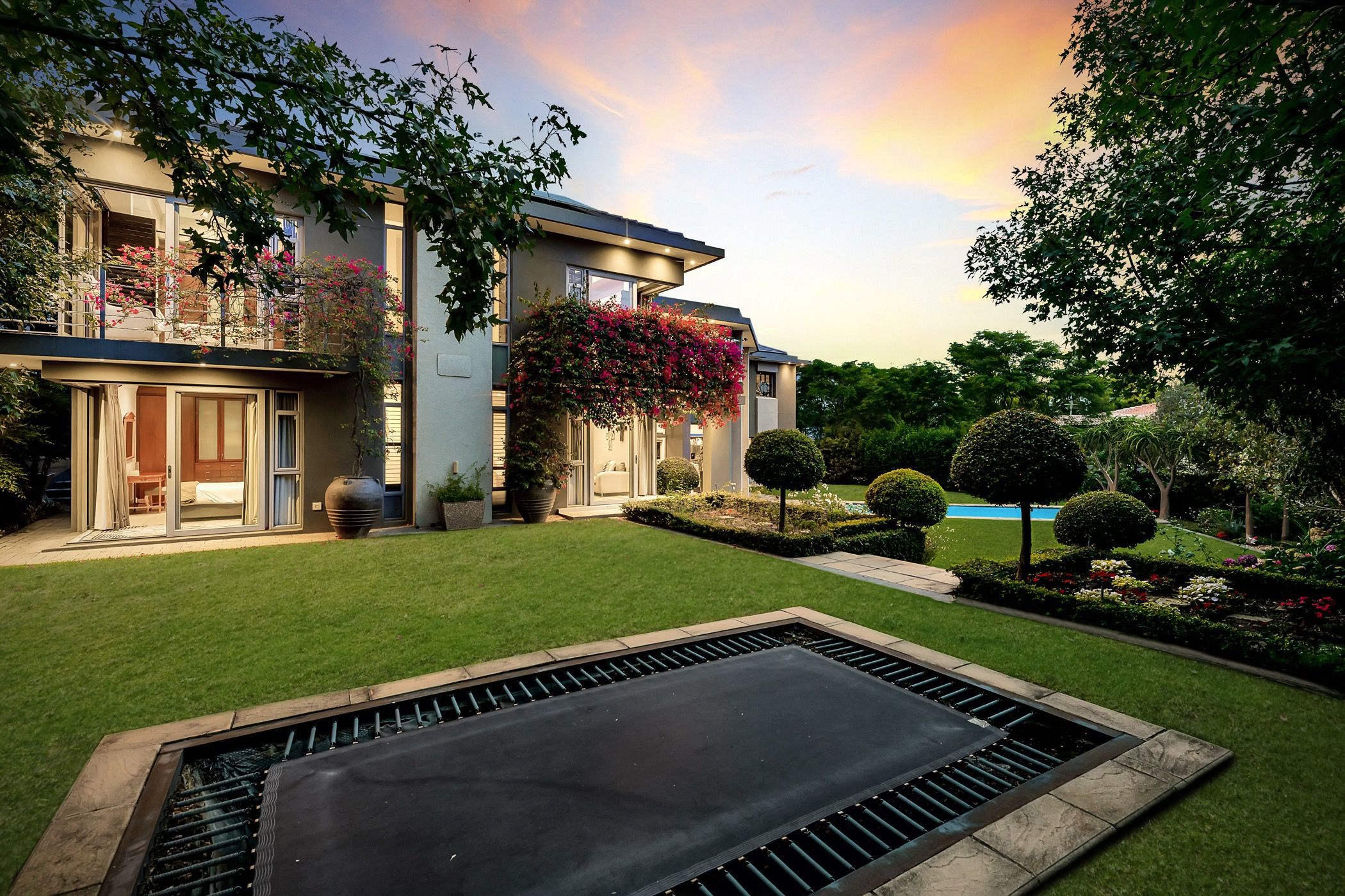 5 Bedroom Security Estate Home For Sale Benmore Gardens HP1603835