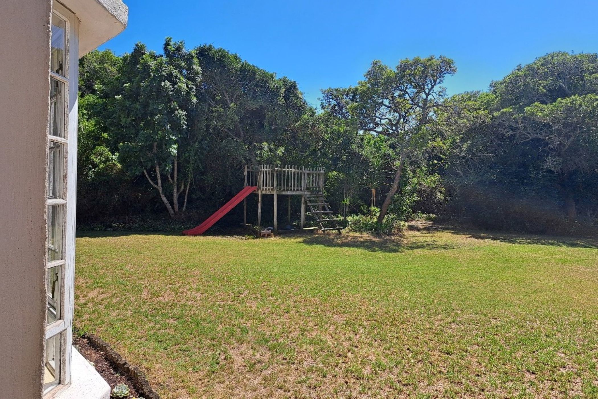 5 Bedroom House For Sale Lovemore Park 1PLZ1605152 Pam Golding