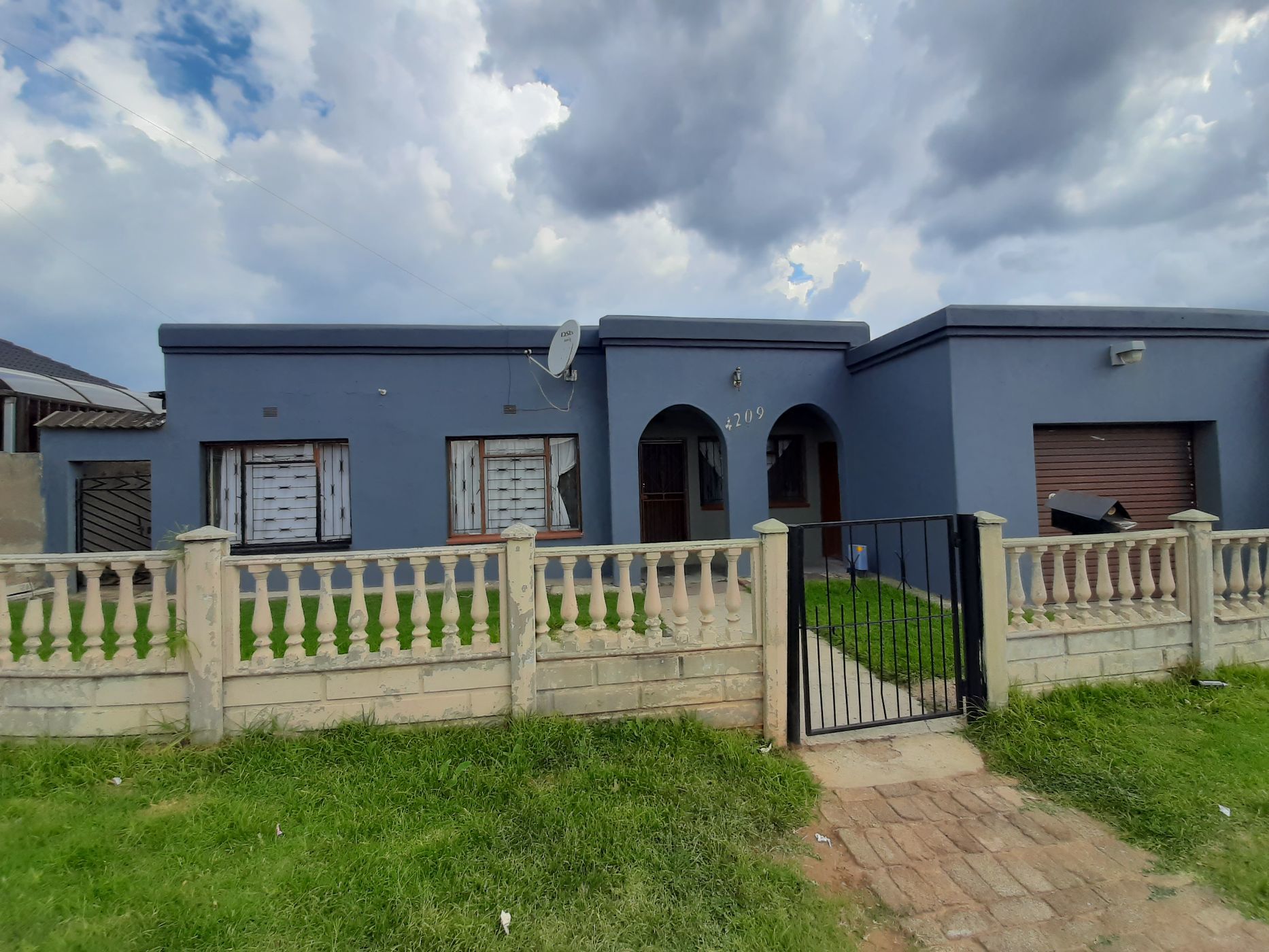 4 Bedroom House For Sale Pimville 1rp1607344 Pam Golding Properties 9410