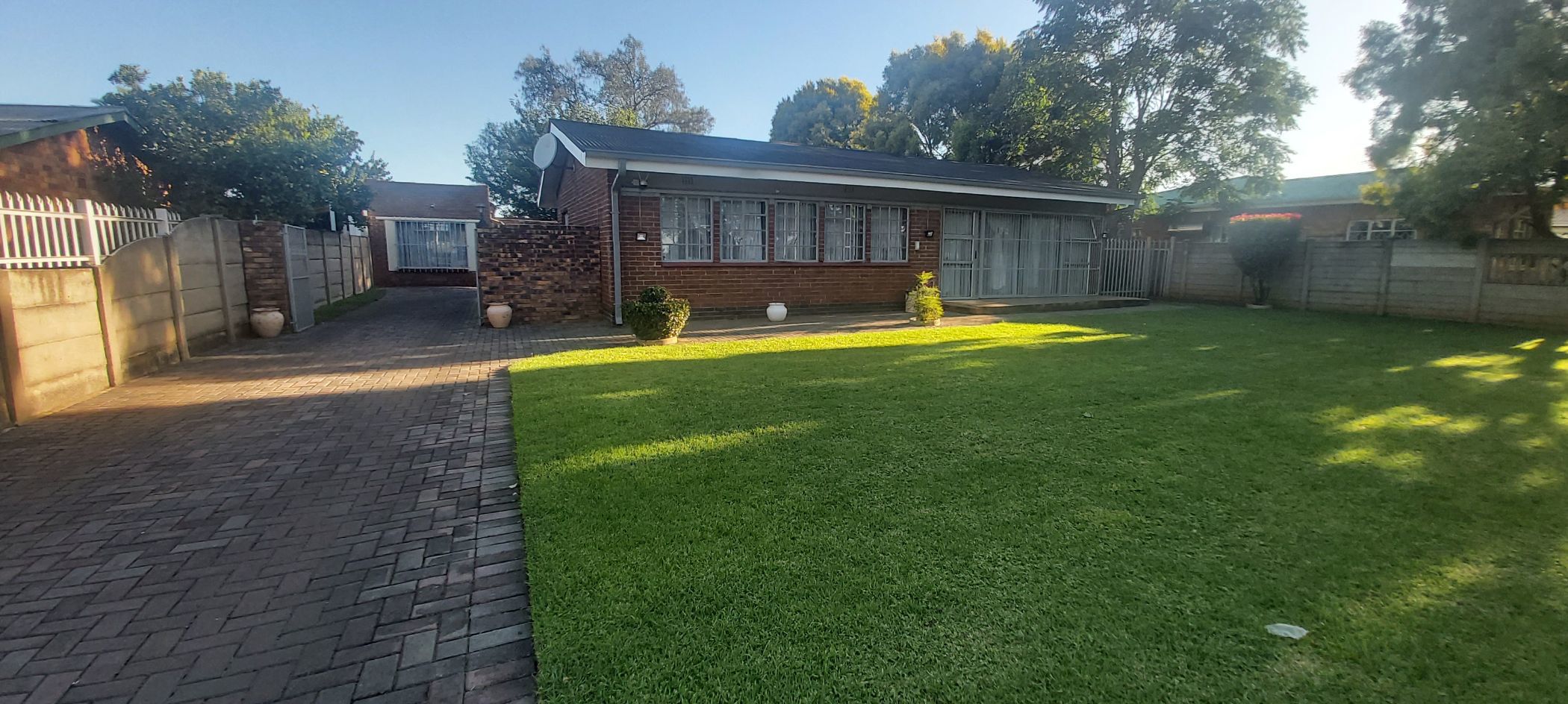 3 Bedroom House For Sale Duncanville 1VT1606595 Pam Golding