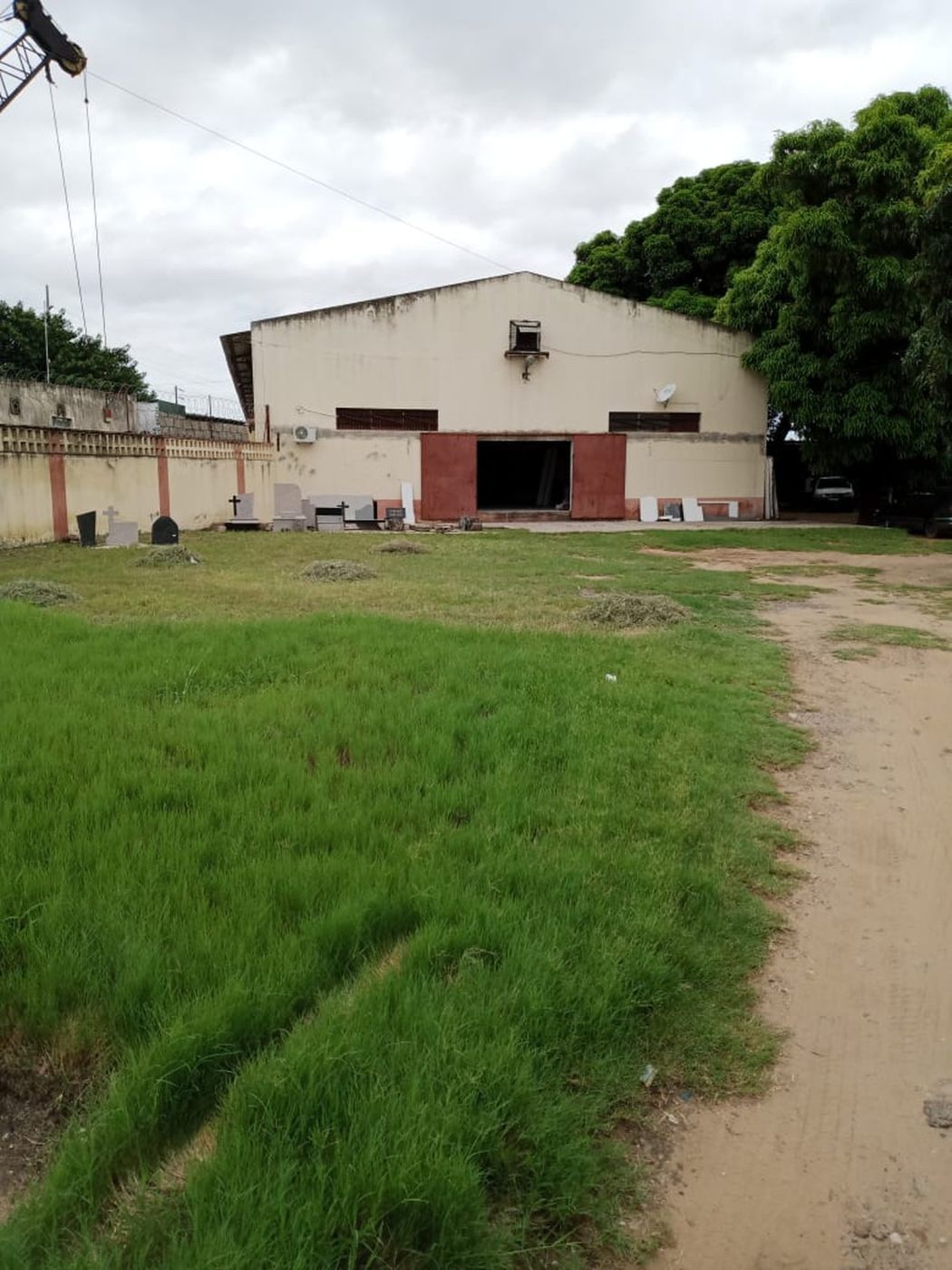 9000 m&sup2; commercial industrial property for sale in Matola (Mozambique)