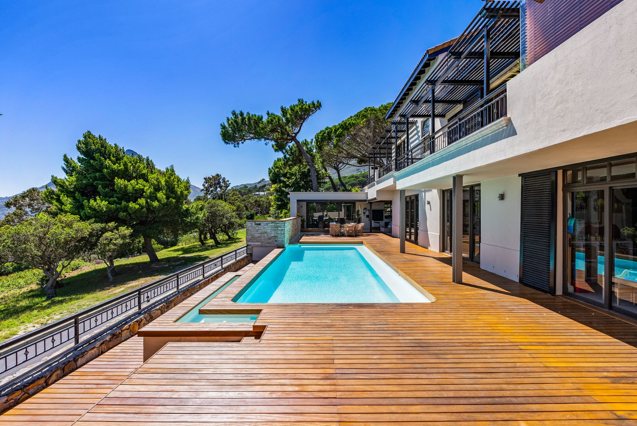 4 Bedroom House For Sale Camps Bay AS1607347 Pam Golding Properties