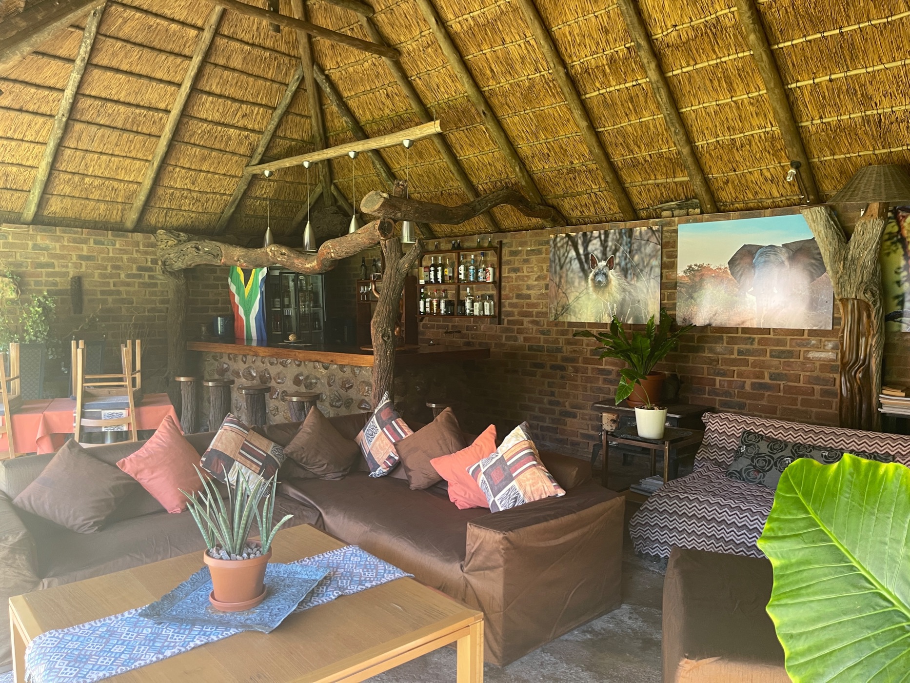 8 guest room game lodge for sale in Hammanskraal