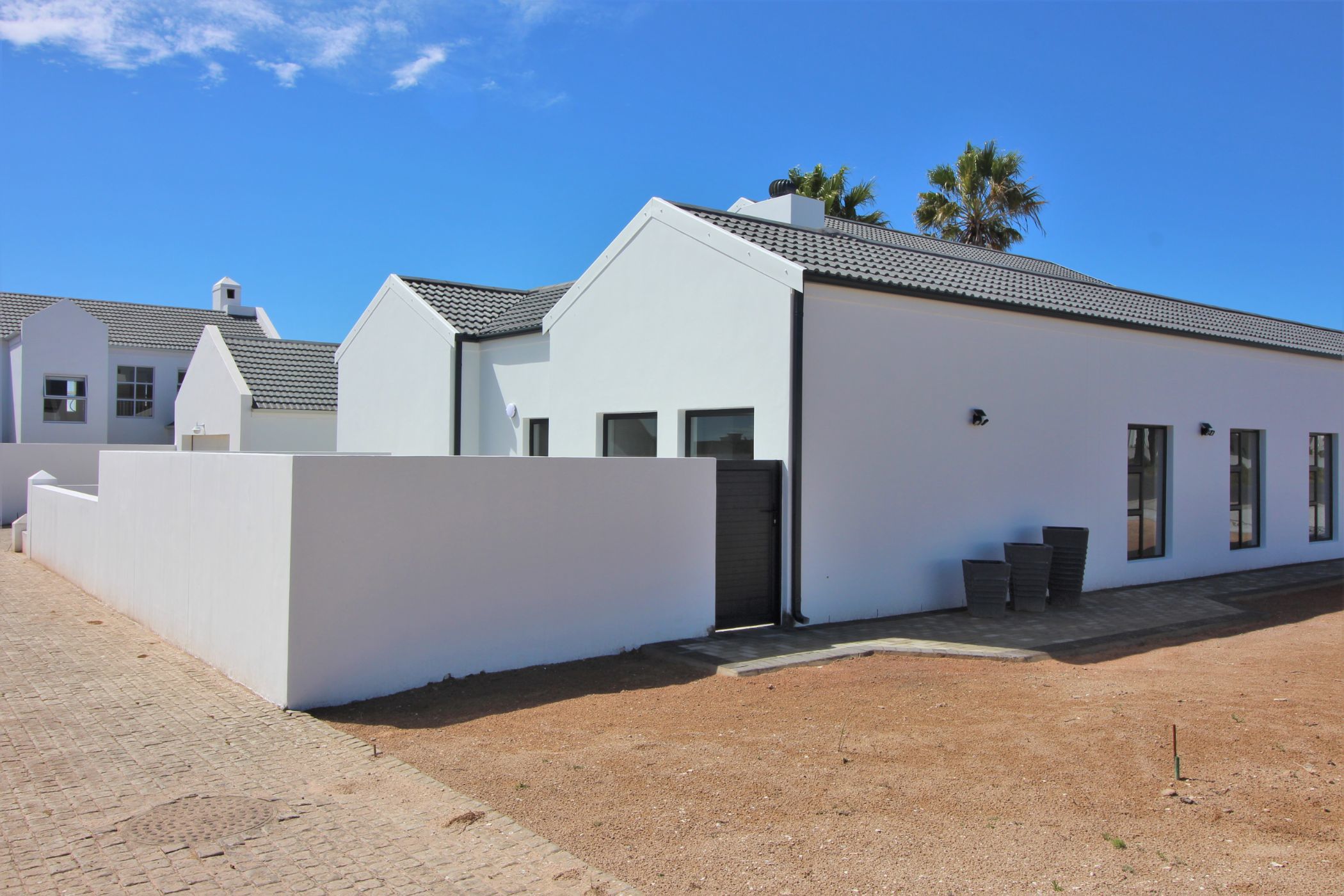 4 Bedroom Doublestorey House For Sale Shelley Point LA1608250