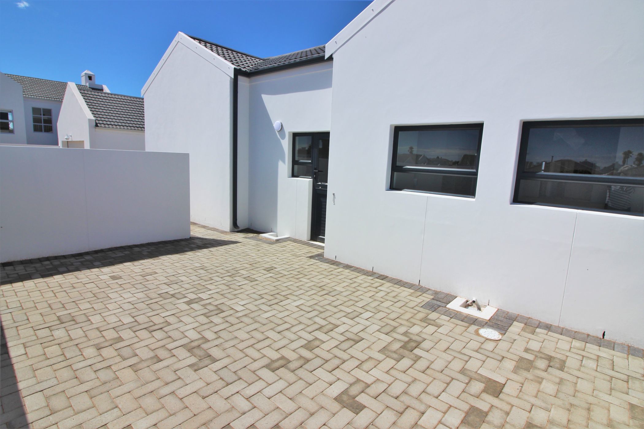 4 Bedroom Doublestorey House For Sale Shelley Point LA1608250