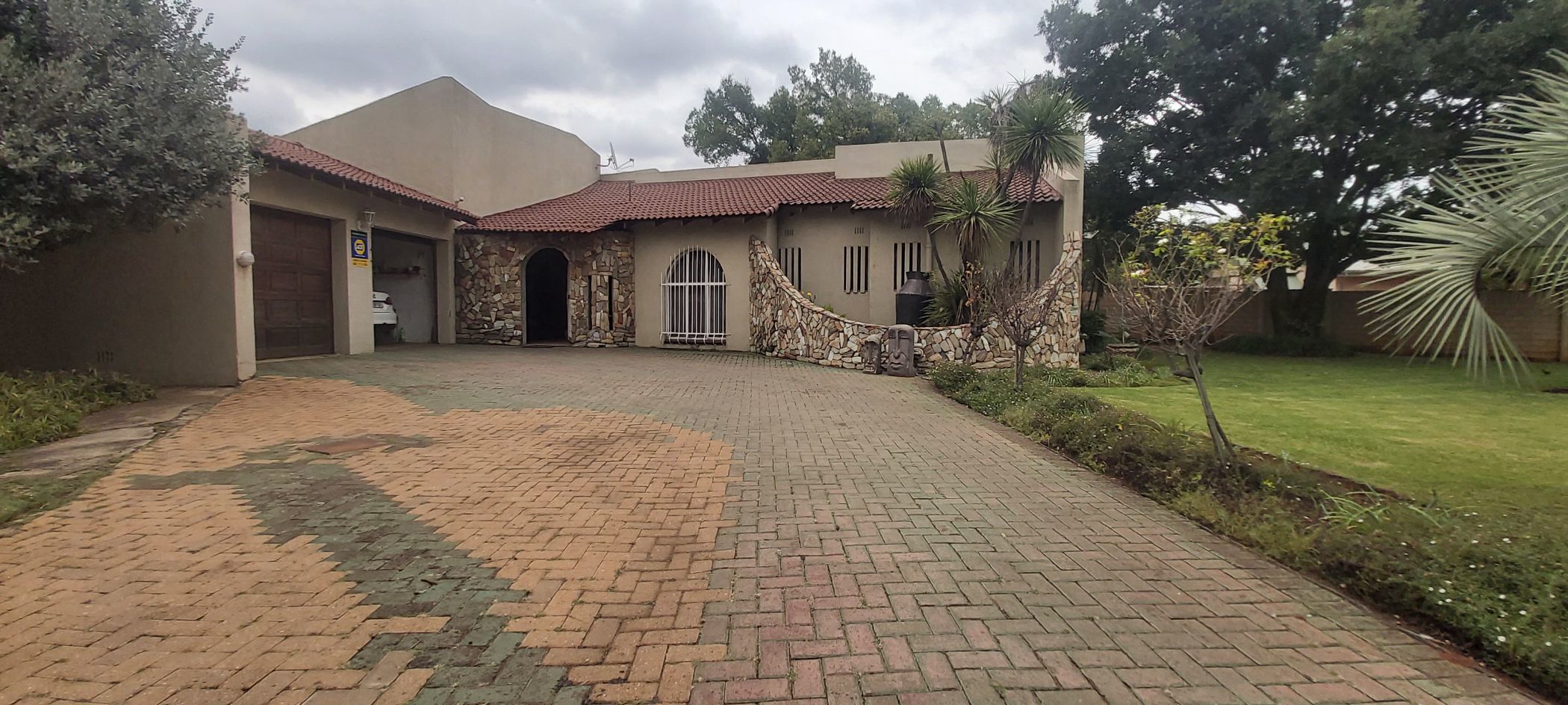 4 Bedroom House For Sale Duncanville 1VT1608757 Pam Golding