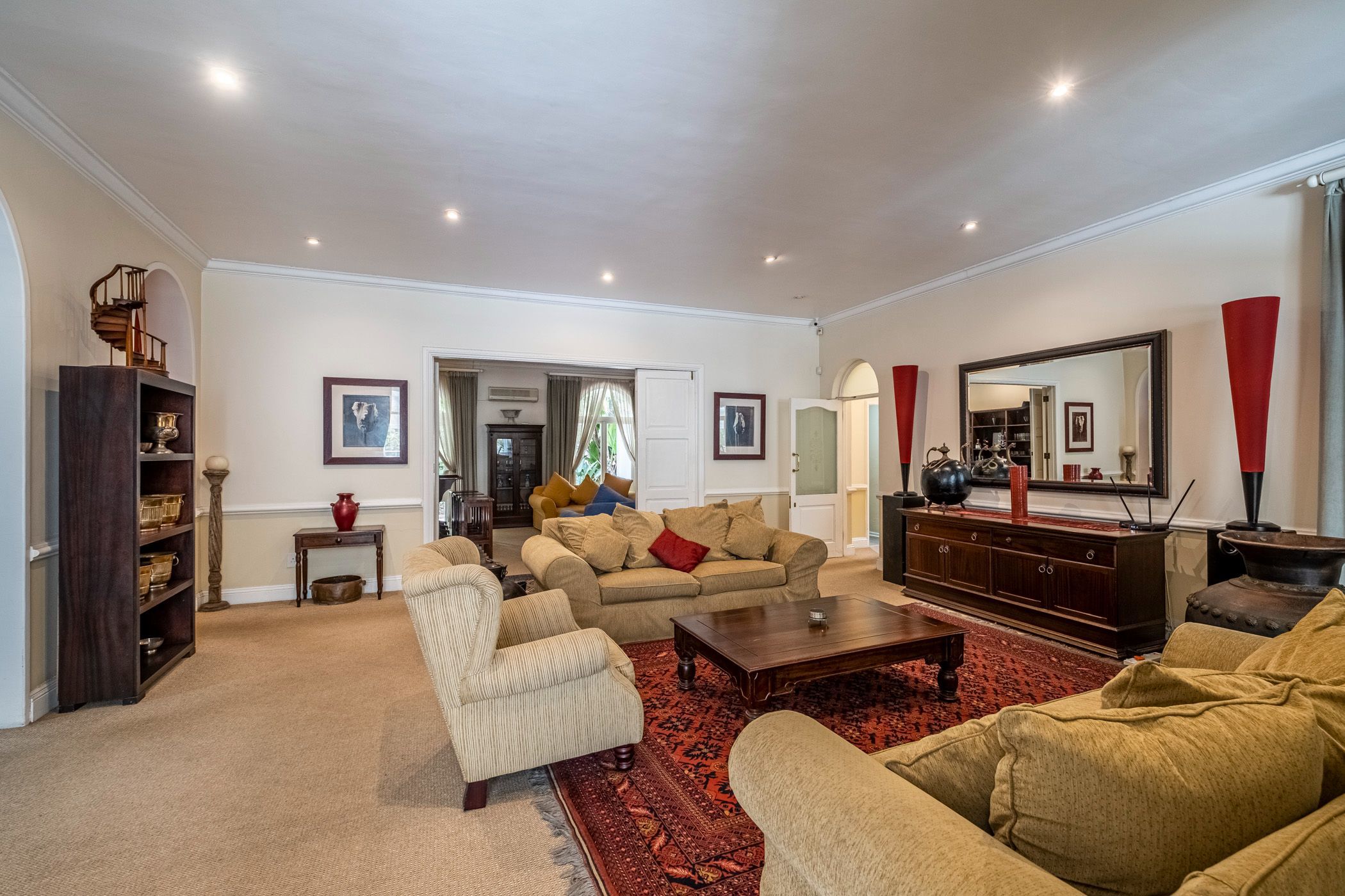 4-star 12 guest room guesthouse for sale in Walmer