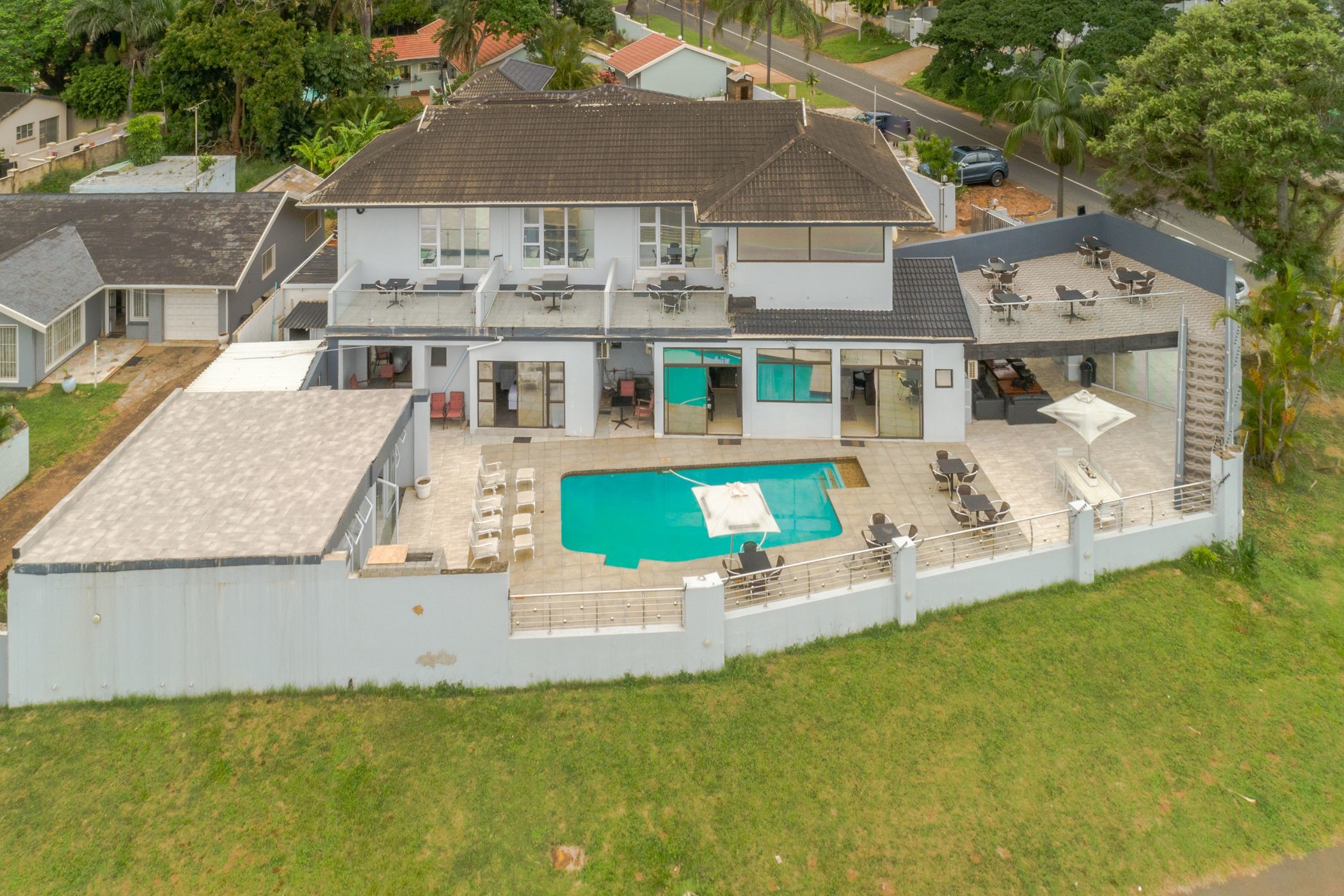 26 guest room city hotel for sale in La Lucia