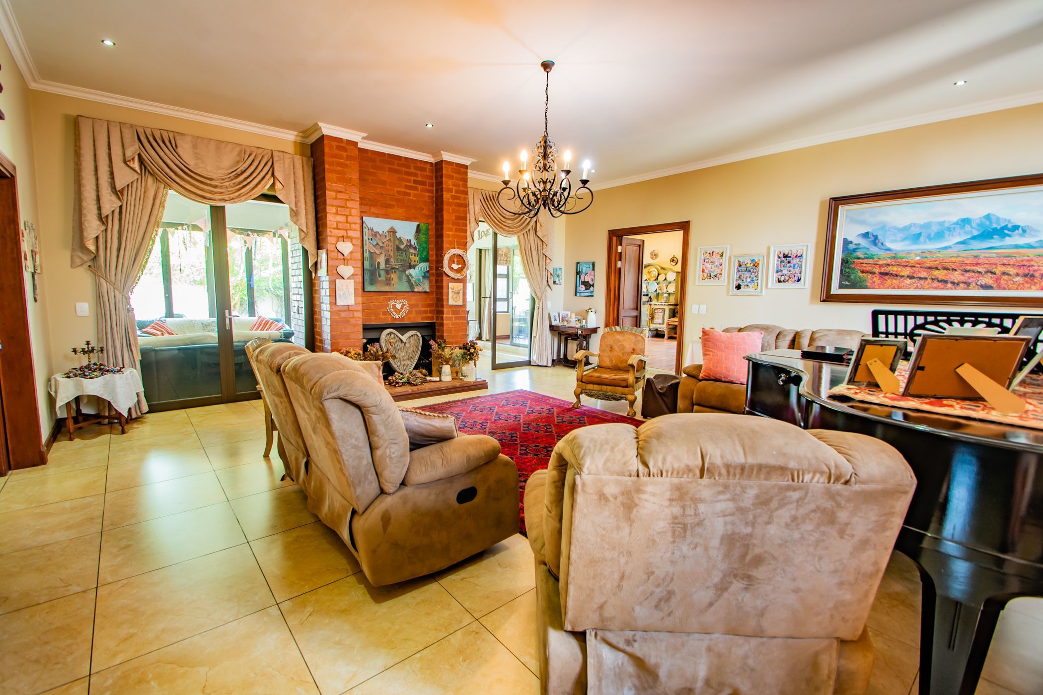 5 Bedroom House For Sale Silver Lakes Golf Estate PT1593929 Pam