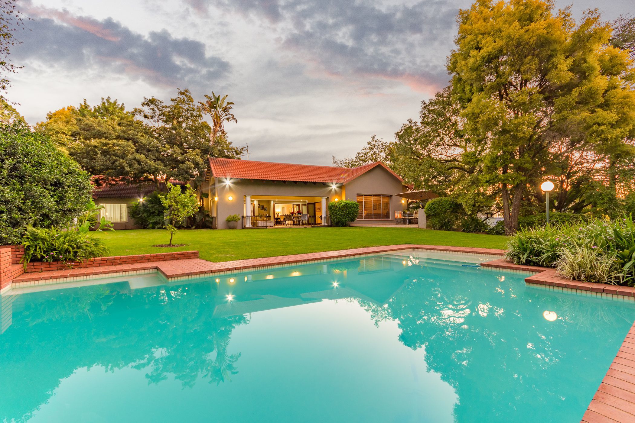 4 Bedroom House For Sale Morningside (Sandton) HP1609979 Pam