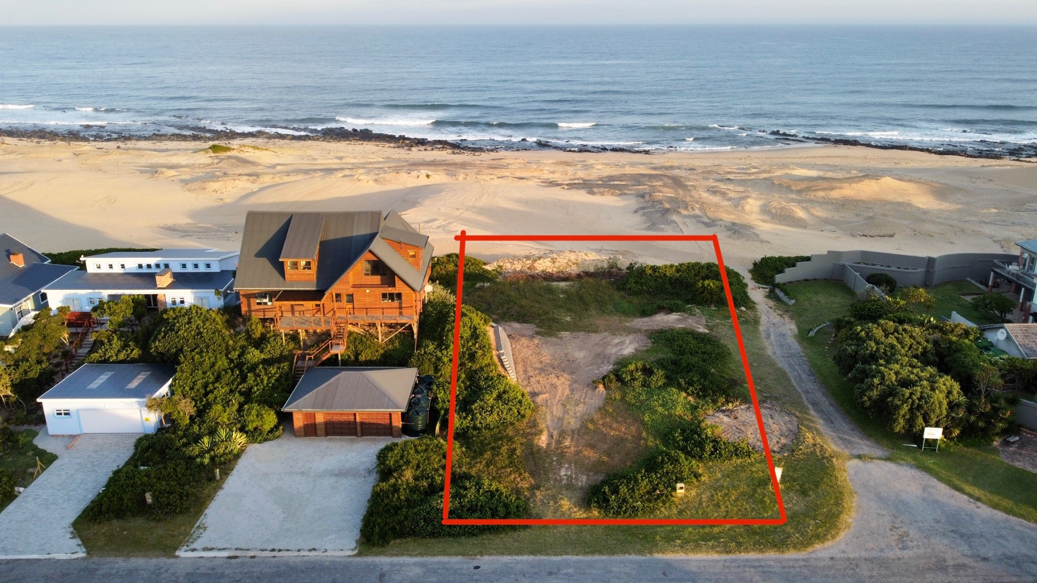 1600 m&sup2; vacant land for sale in Cannon Rocks