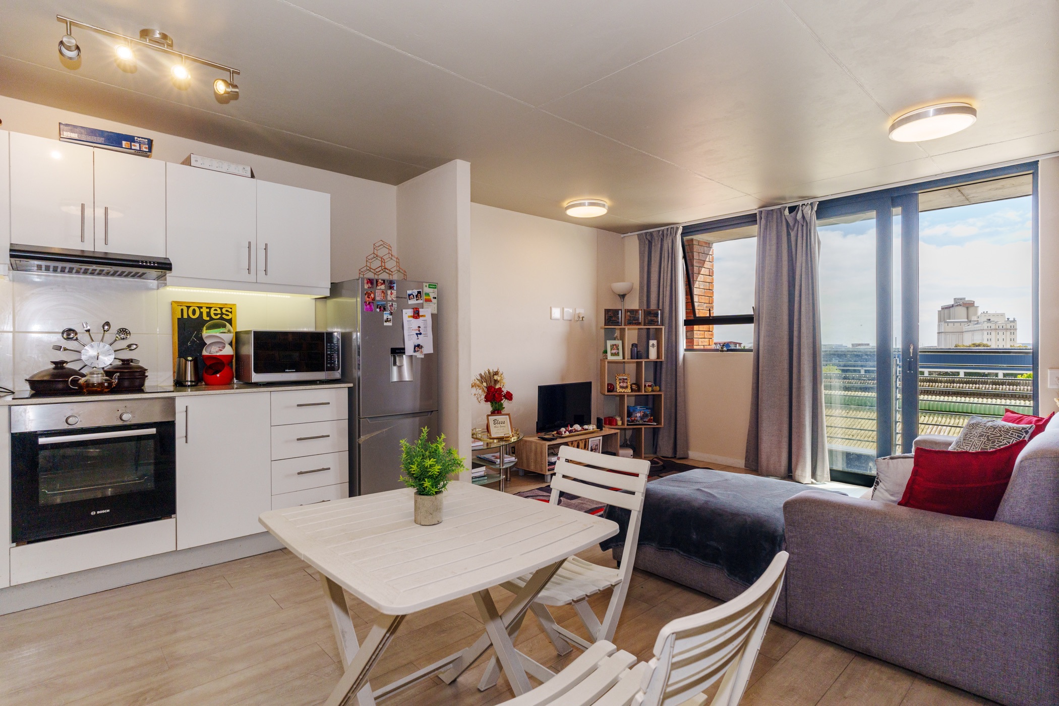 2 Bedroom Apartment For Sale Observatory (Cape Town) KW1610821