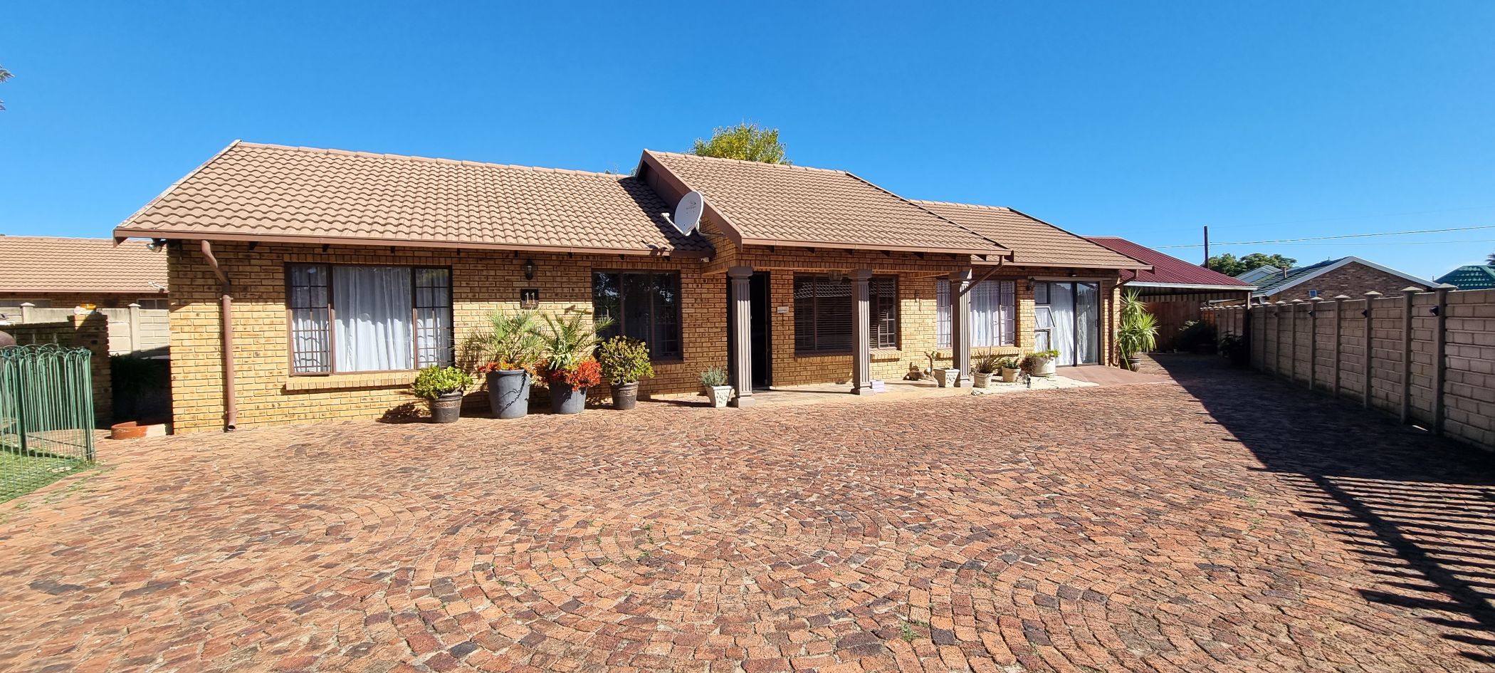 3 Bedroom House For Sale Riversdale (Meyerton) 1VT1610939 Pam