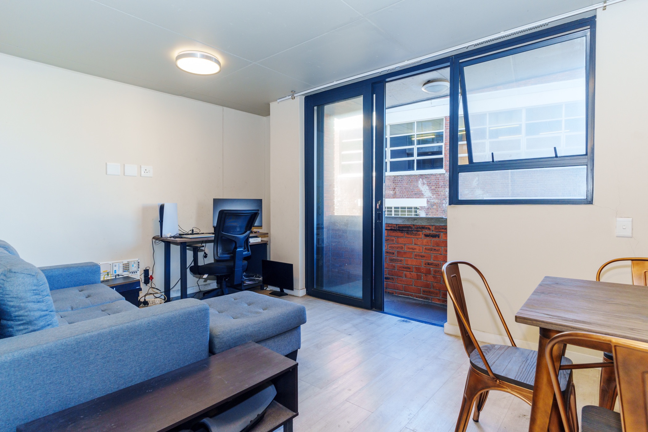 1 Bedroom Apartment For Sale Observatory (Cape Town) KW1611180