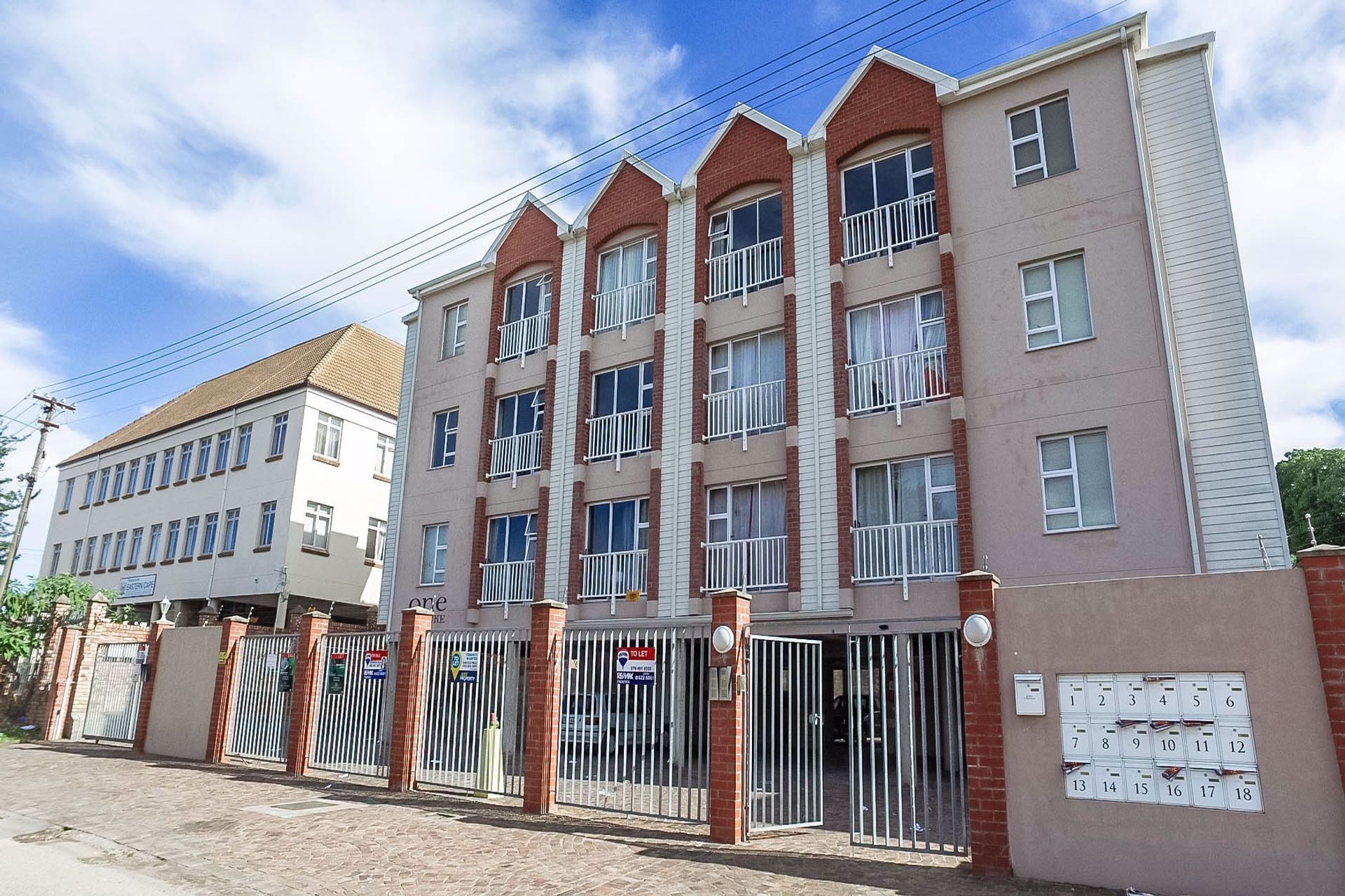 2 Bedroom Apartment To Rent Grahamstown Central (Makhanda Central) 1GC1615021 Pam Golding