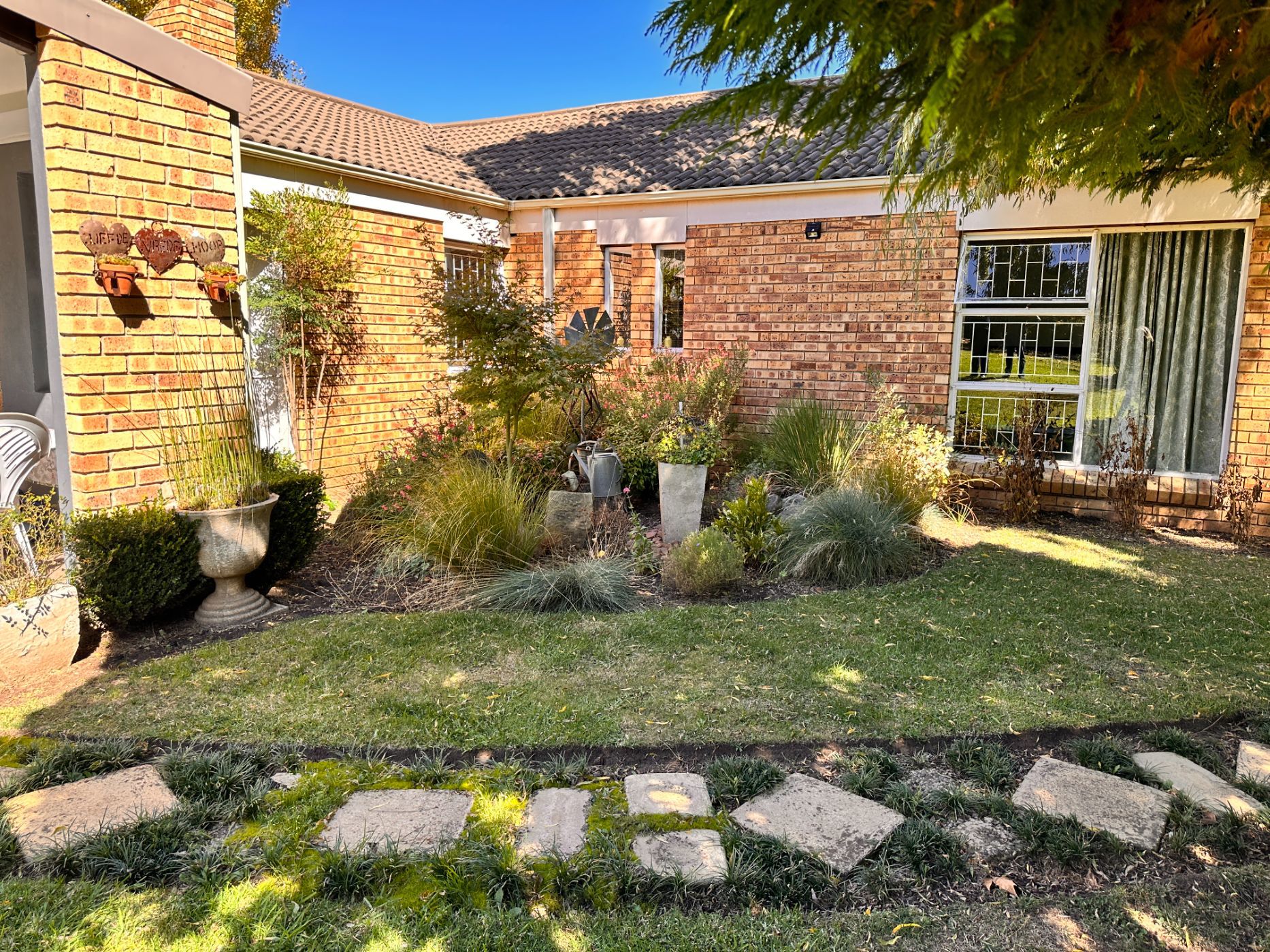 3 Bedroom Singlestorey House For Sale Clarens 1CS1610400 Pam