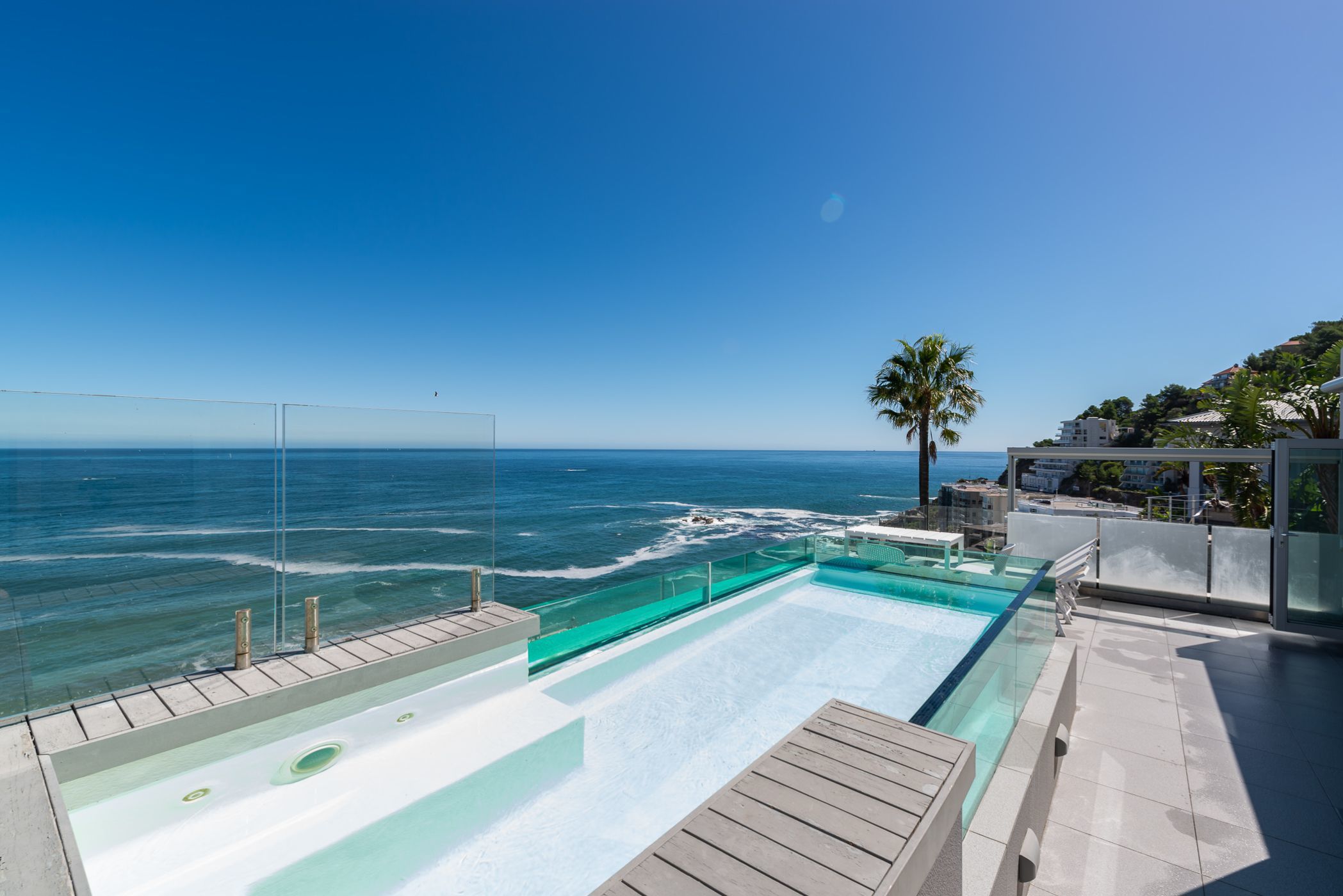 3 bedroom penthouse apartment for sale in Clifton