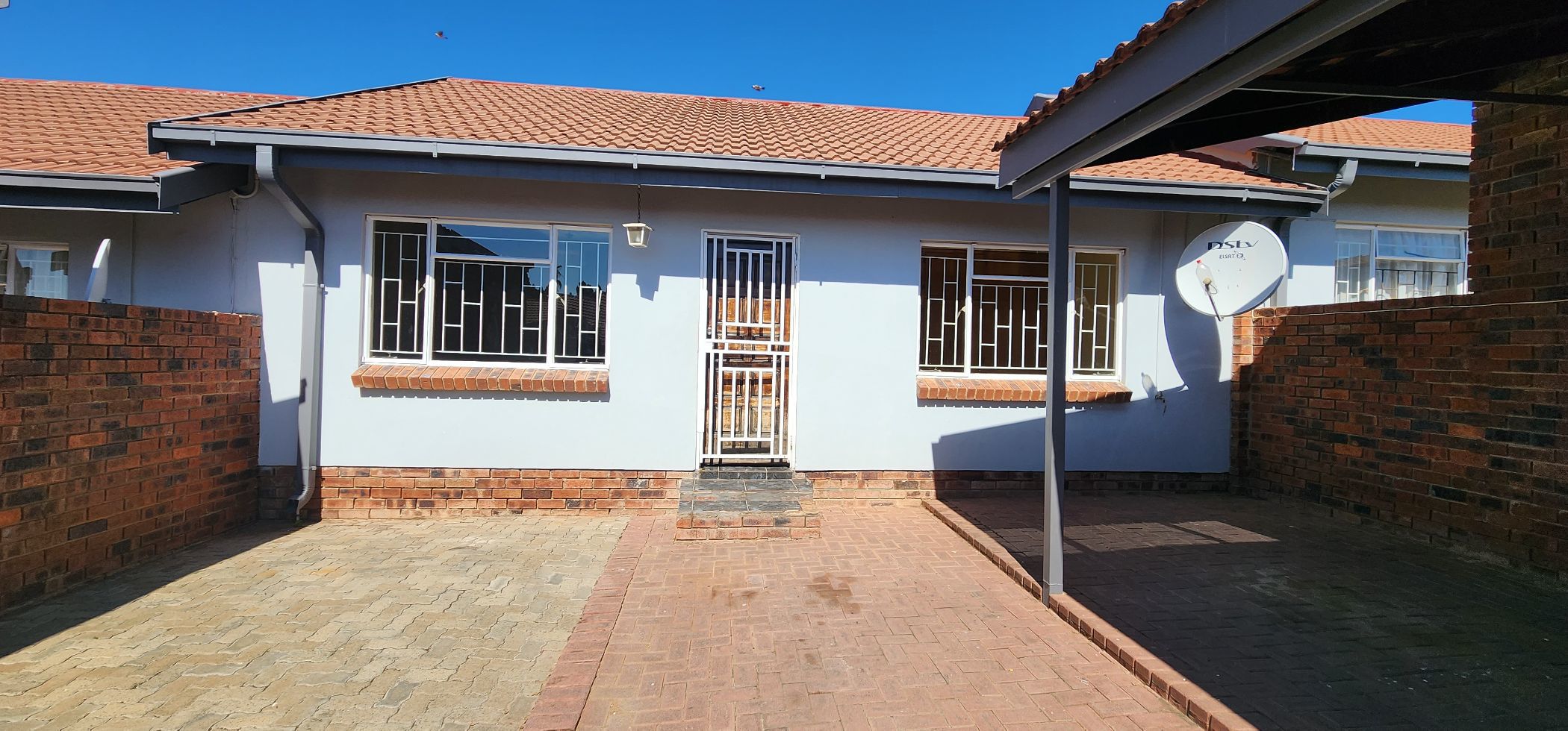 2 Bedroom Townhouse For Sale Uitsig (Bloemfontein) 1BX1611197 Pam