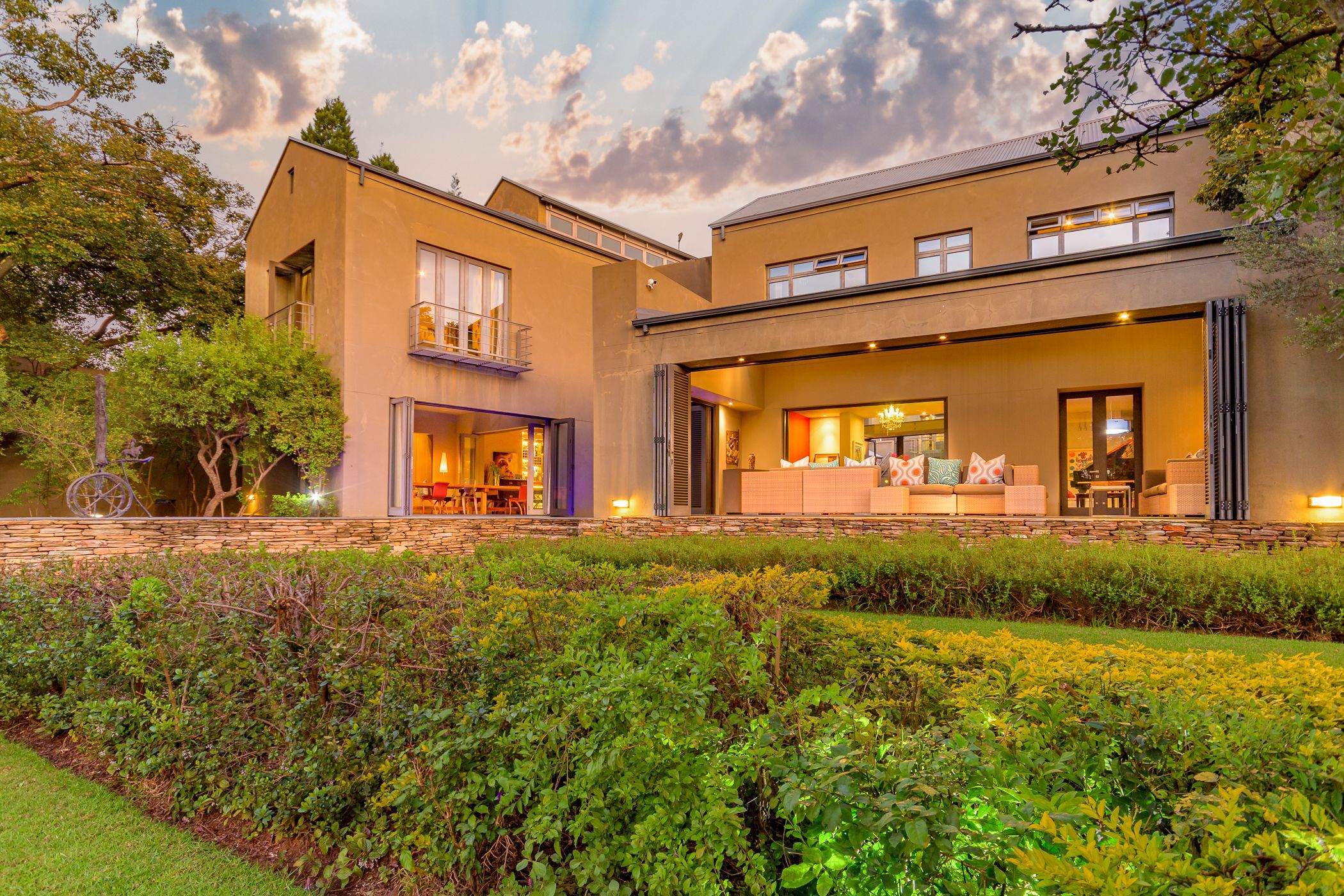 5 Bedroom House For Sale Morningside (Sandton) HP1610009 Pam