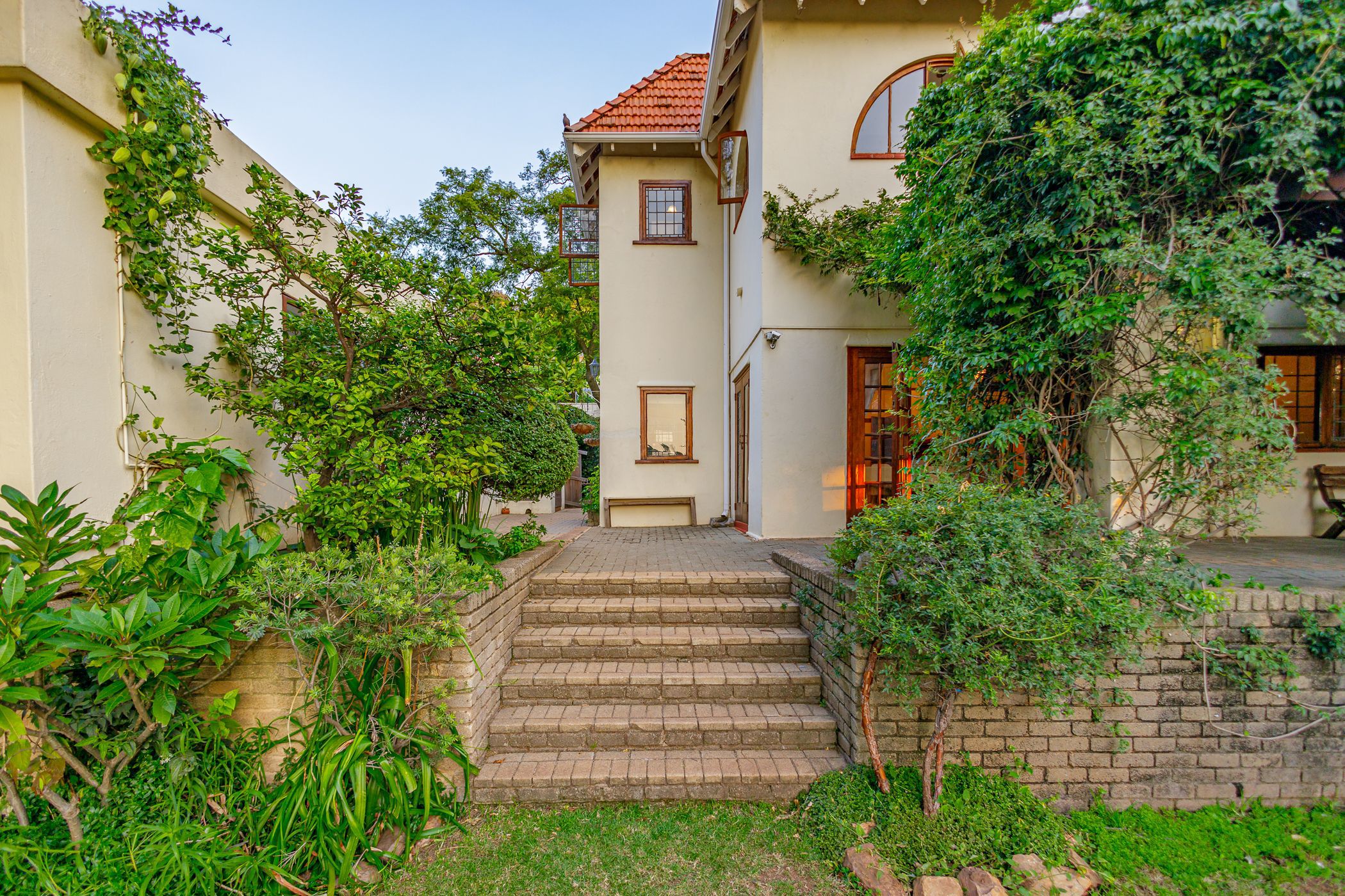 4 Bedroom House For Sale Kensington (Bedfordview Area) BED1612264