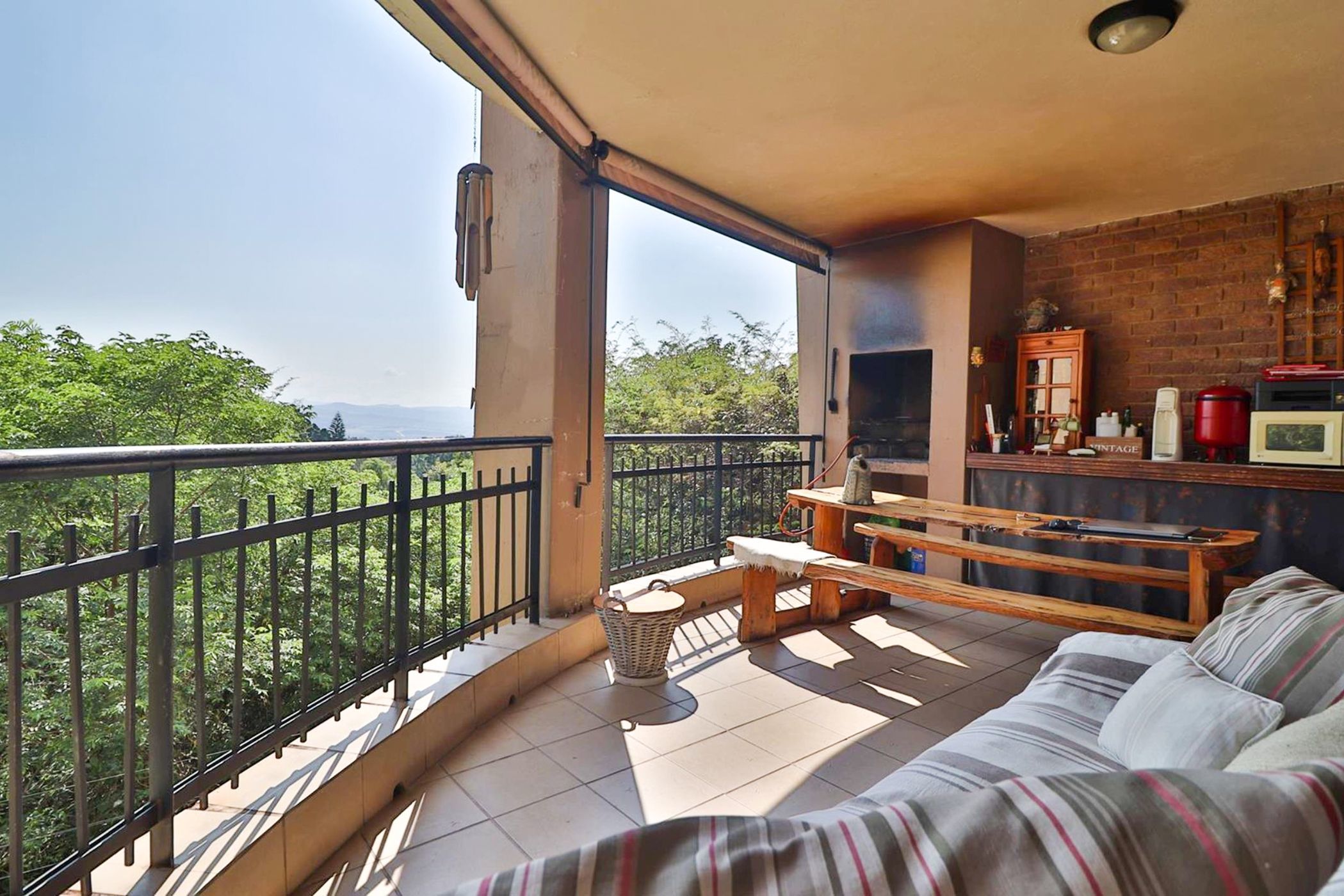 3 bedroom apartment for sale in Mbombela Ext 22 (Nelspruit Ext 22)