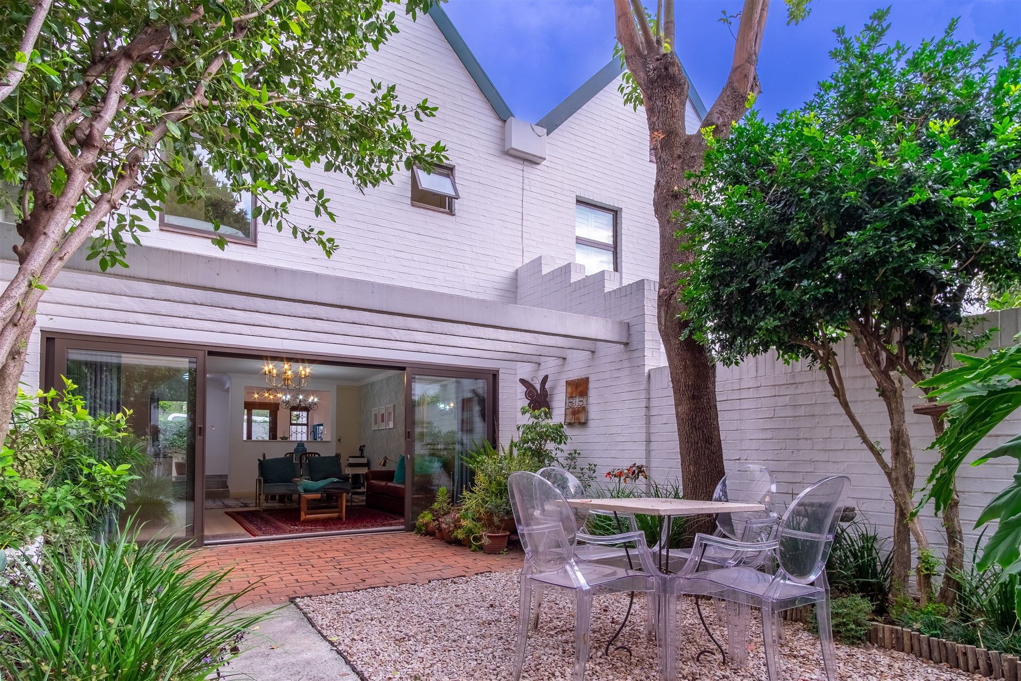 3 Bedroom Doublestorey Apartment For Sale Rosebank (Johannesburg) HP1613725 Pam Golding