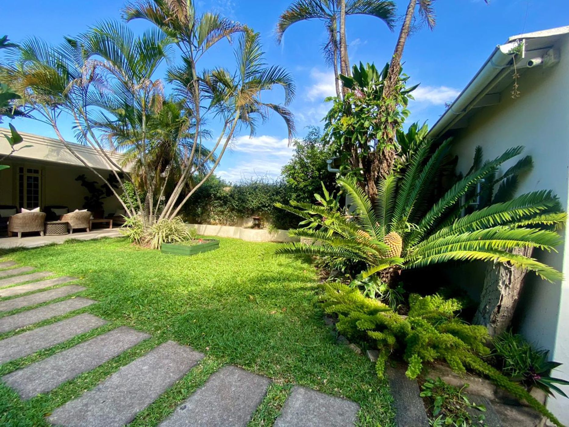 4 Bedroom Townhouse For Sale Essenwood 1DA1616098 Pam Golding