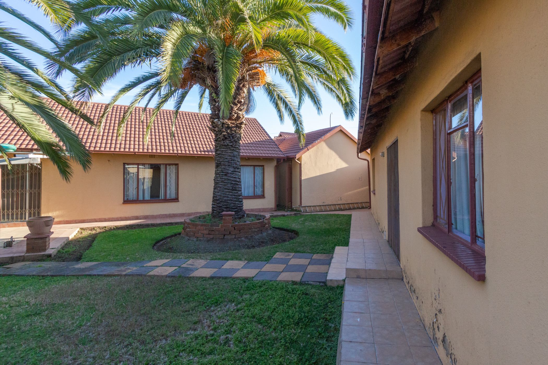 3 Bedroom House For Sale Van Riebeeck Park (Kempton Park