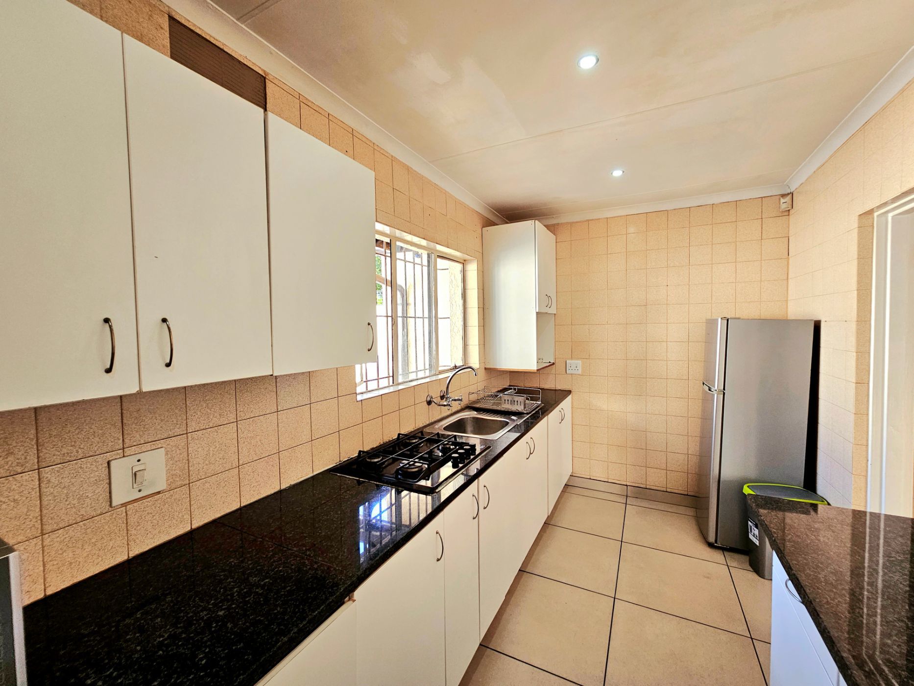 2 Bedroom Garden Cottage To Rent Olivedale FYL1612588 Pam Golding Properties