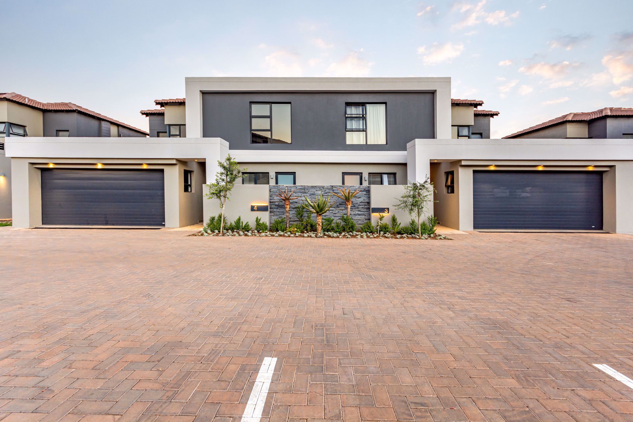 3 Bedroom House For Sale Aspen Lakes 1GV1612928 Pam Golding