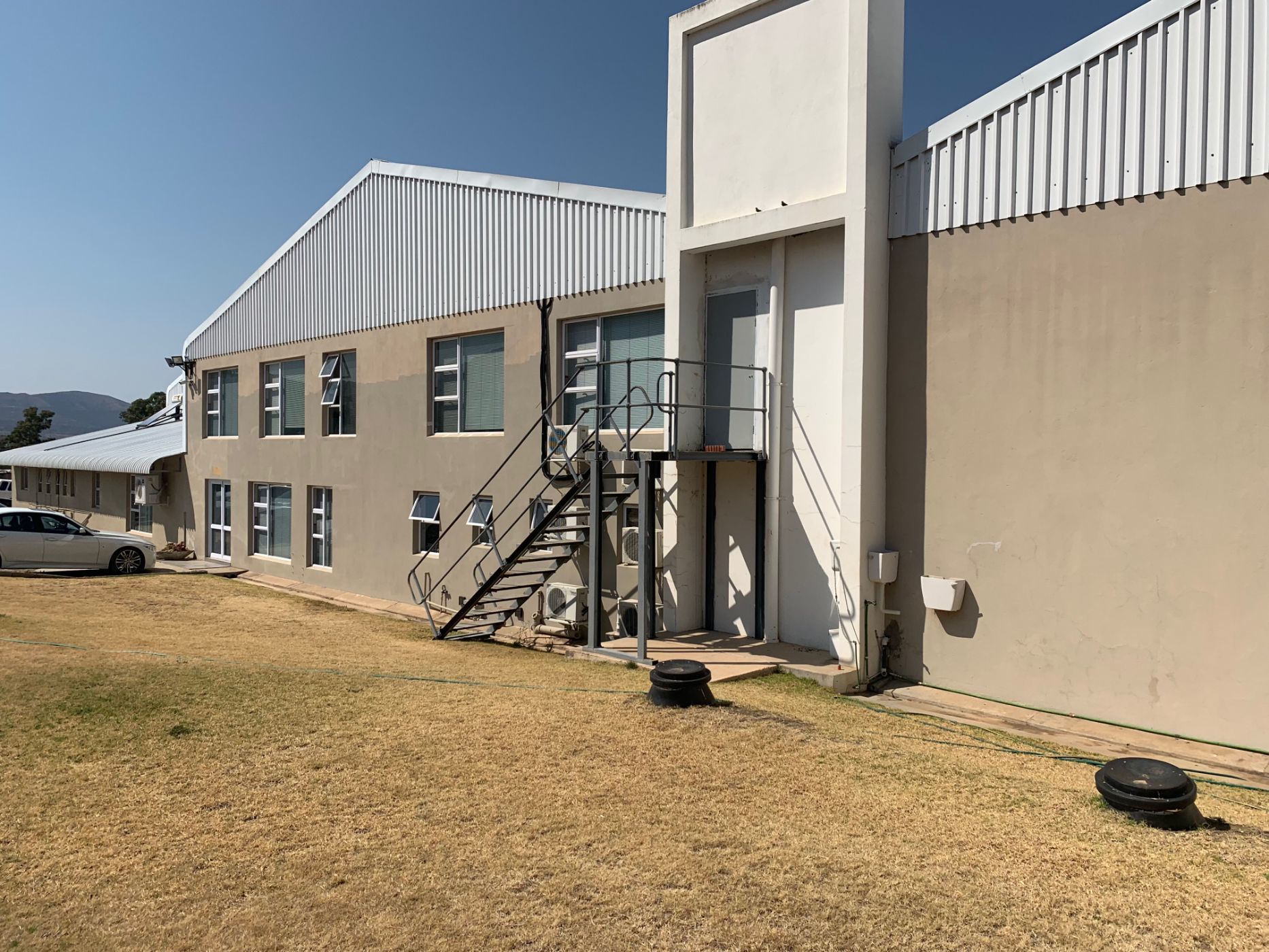 9816 m&sup2; commercial industrial property for sale in Somerset East