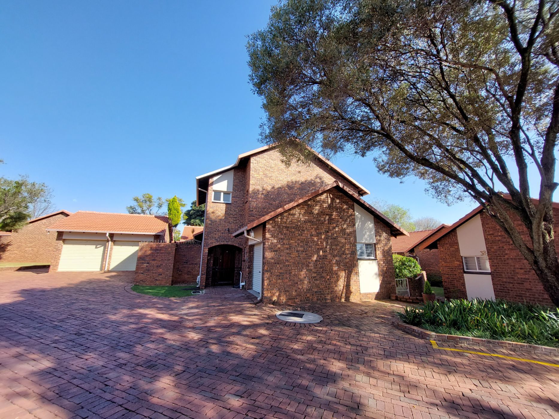 3 Bedroom Townhouse For Sale Faerie Glen PT1613428 Pam Golding Properties