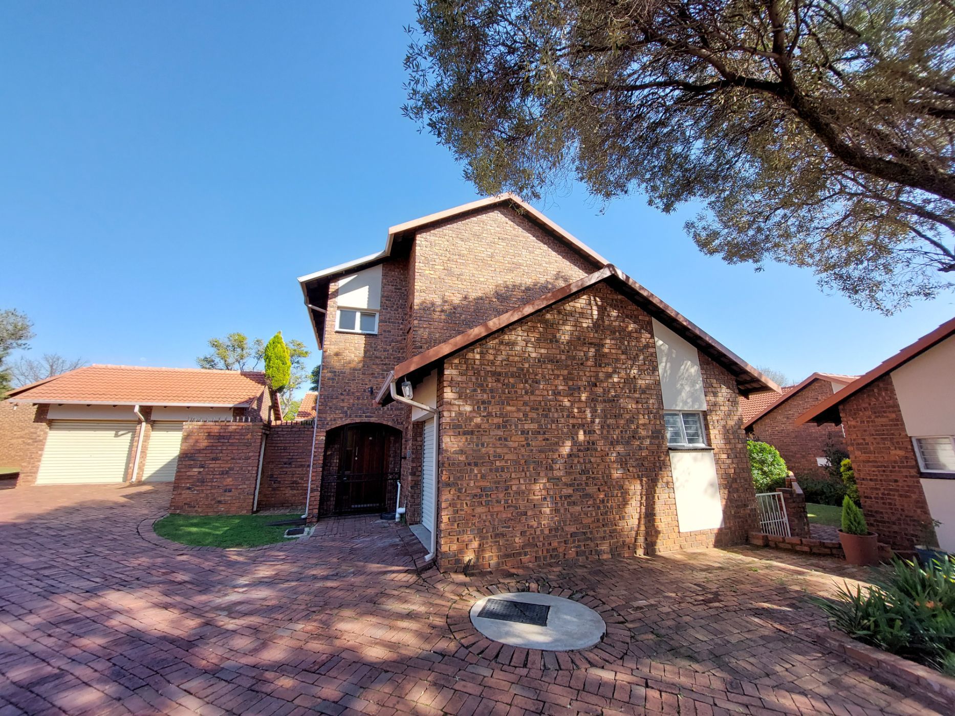 3 Bedroom Townhouse For Sale Faerie Glen PT1613428 Pam Golding Properties