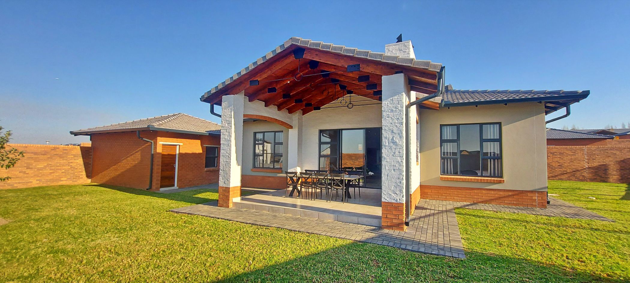 3 bedroom security complex home for sale in Six Fountains