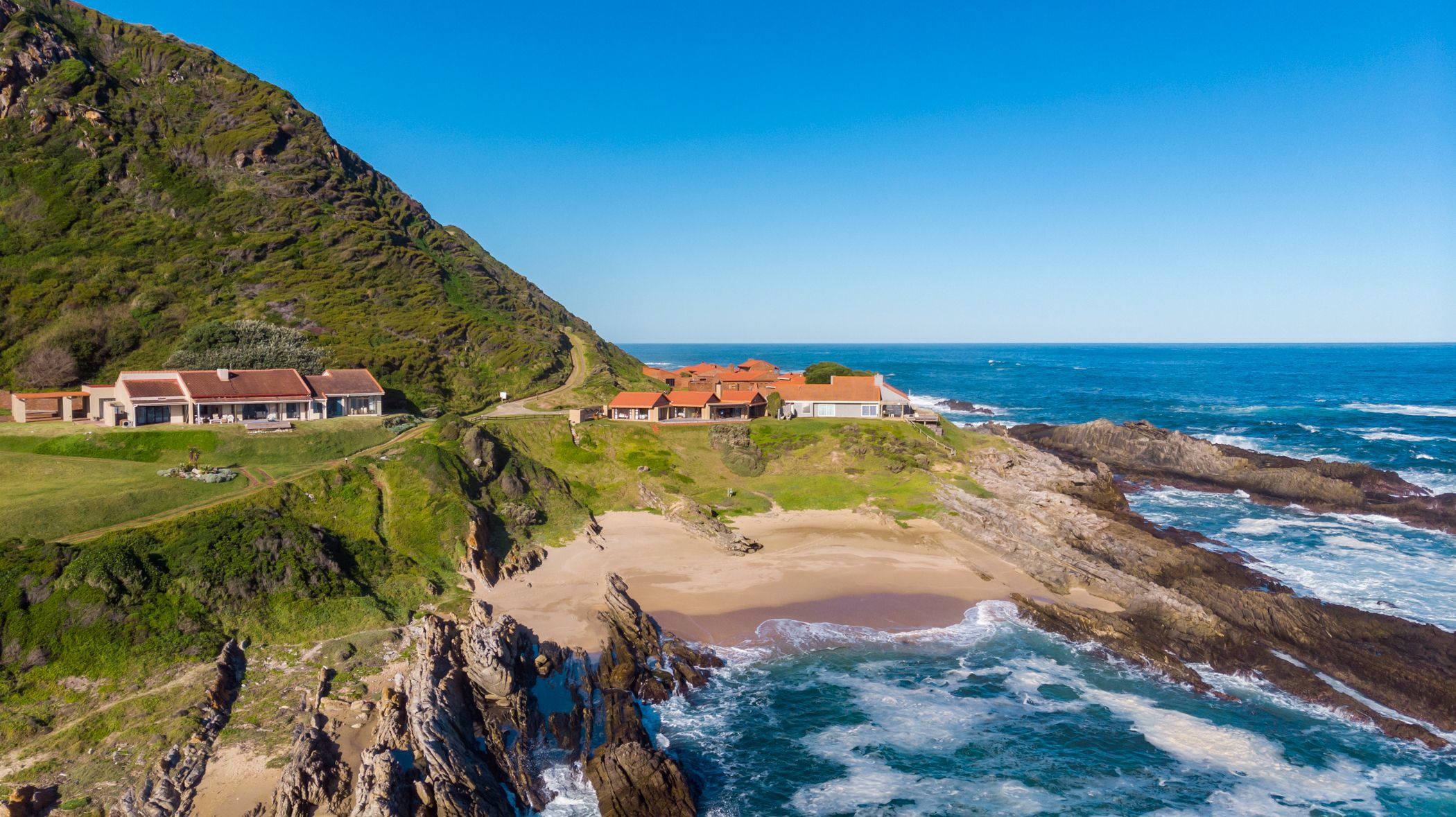 4 Bedroom Beachfront Villa For Sale Tsitsikamma 1SA1616074 Pam