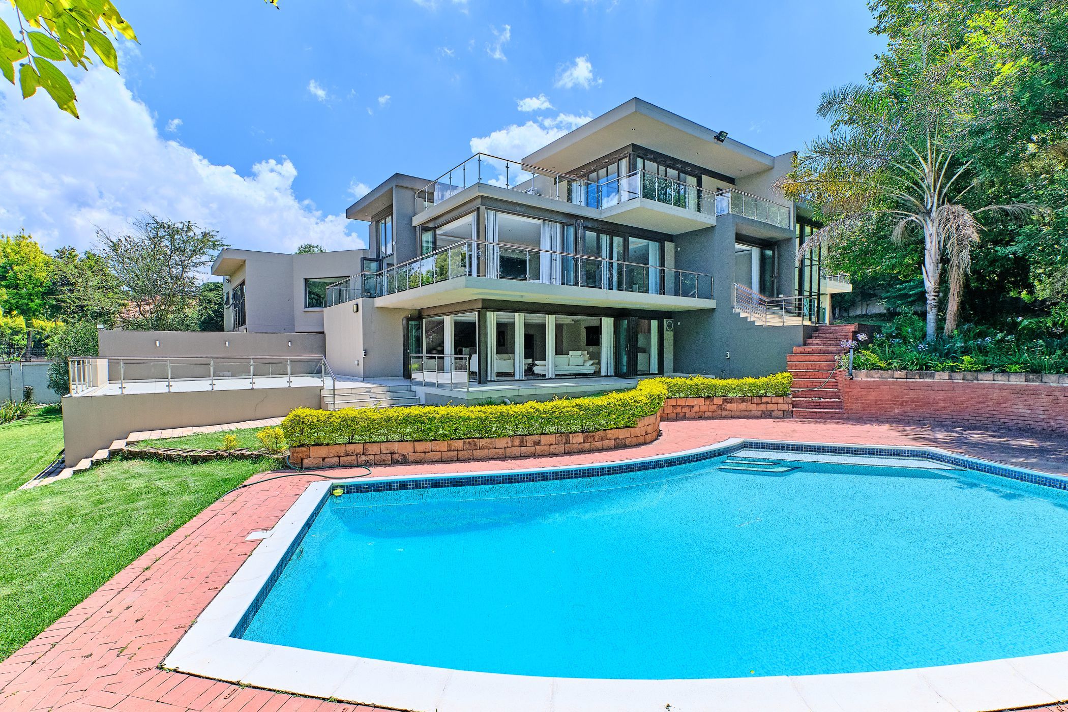 5 bedroom house to rent in Bryanston