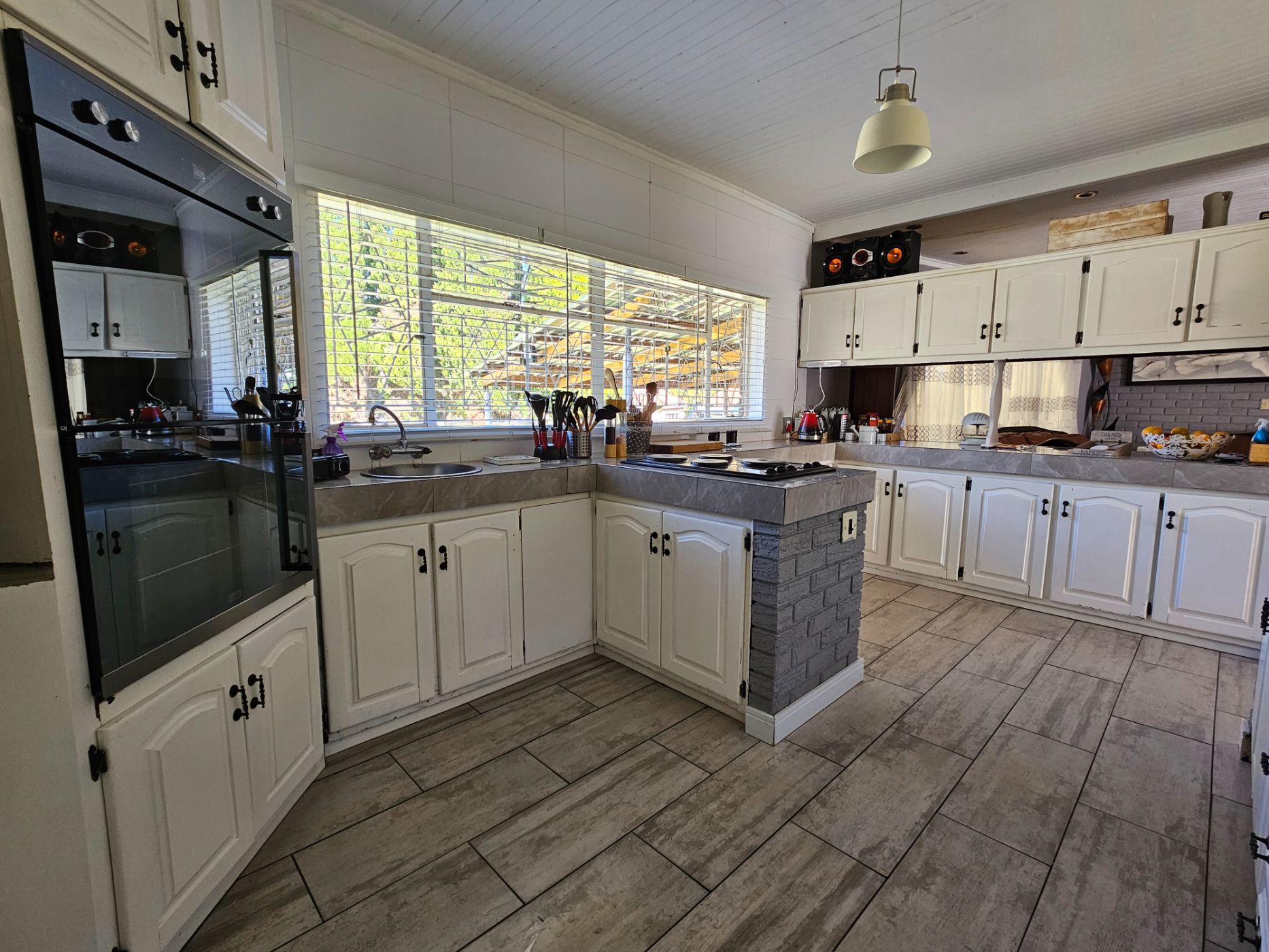 5 Bedroom House For Sale Aviary Hill 1NW1613776 Pam Golding