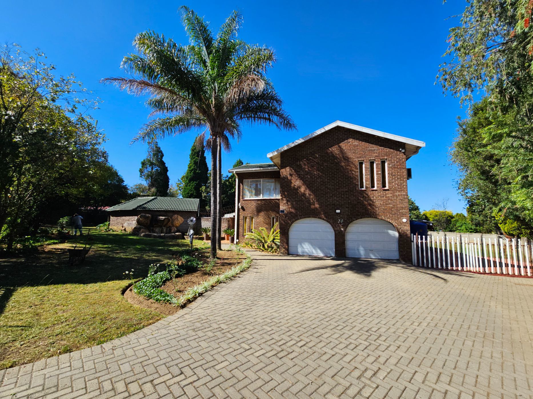 5 Bedroom House For Sale Aviary Hill 1NW1613776 Pam Golding