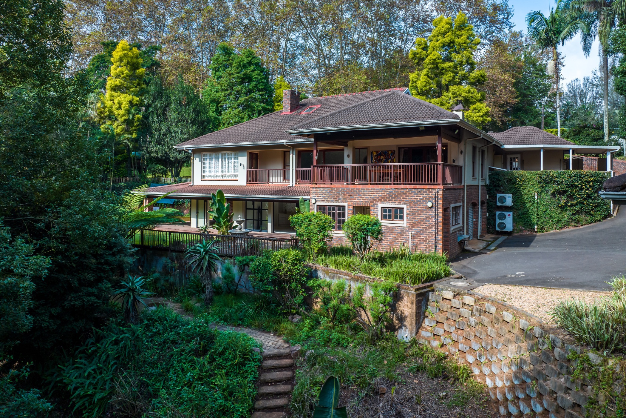 5 bedroom double-storey house for sale in Winston Park
