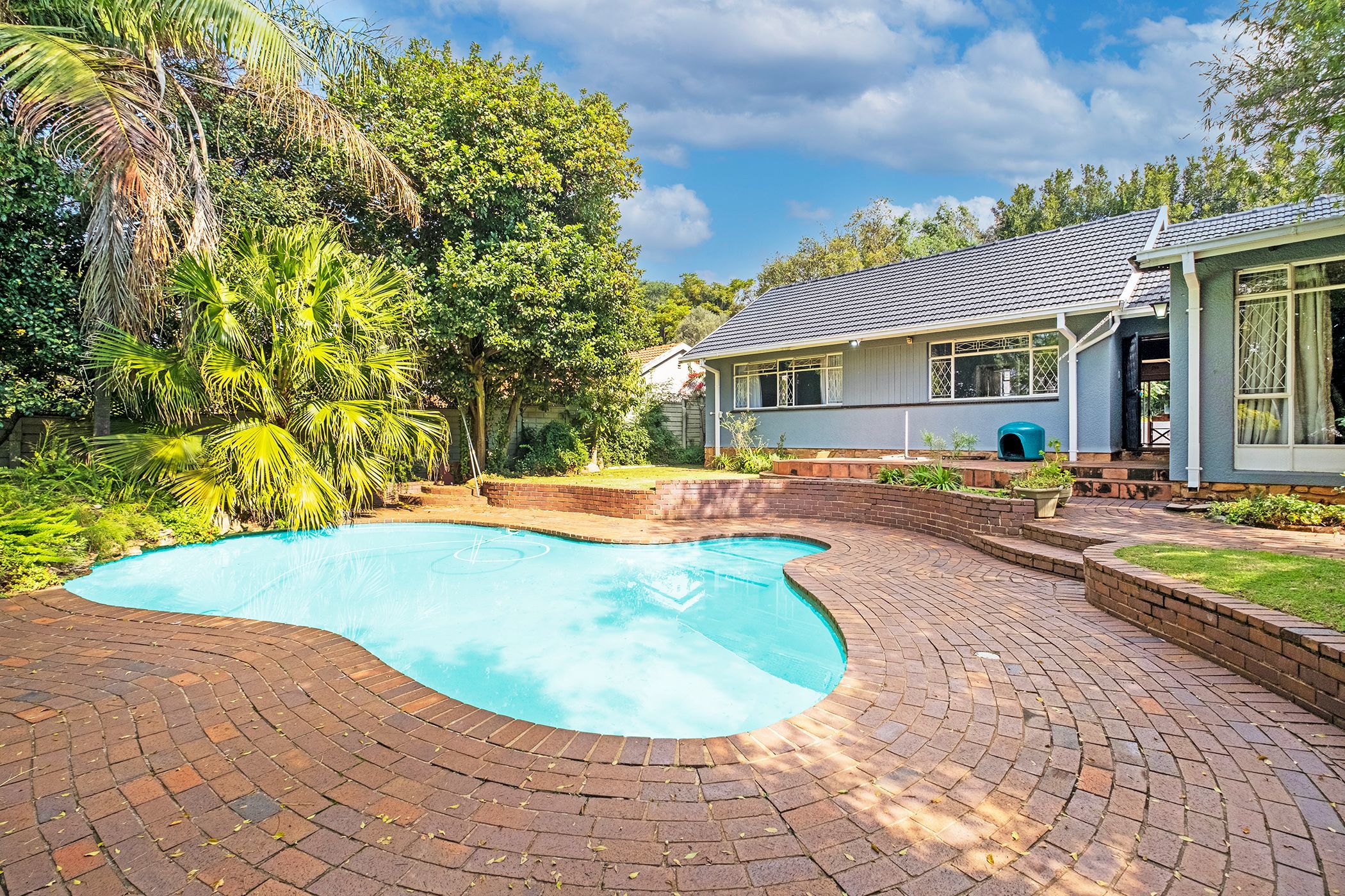 4 bedroom house for sale in Blairgowrie