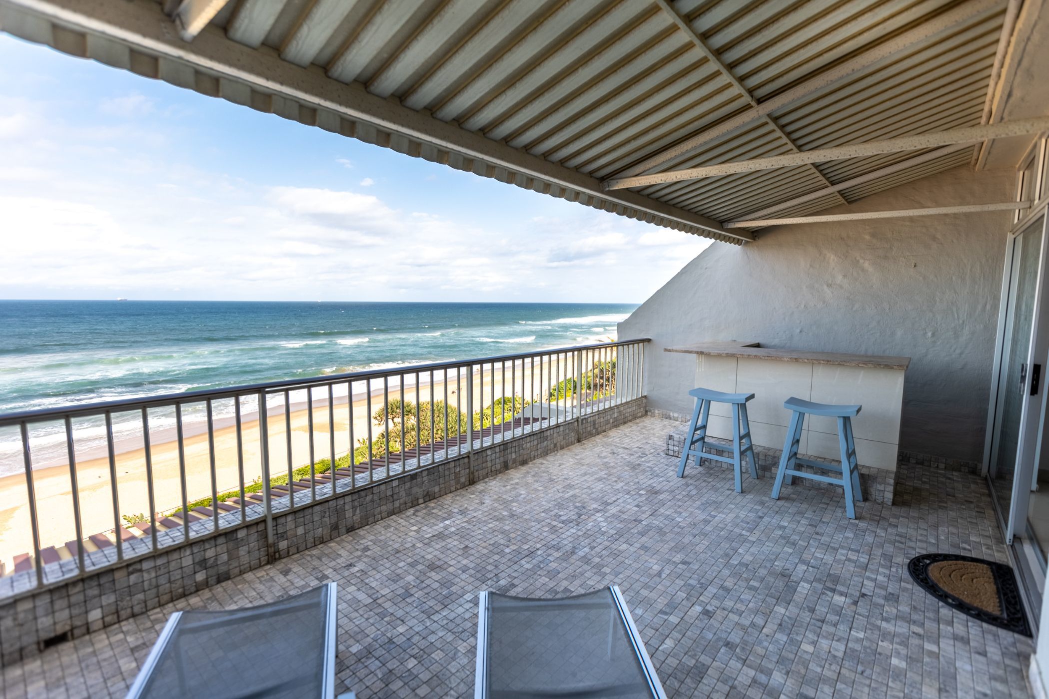 2 Bedroom Apartment For Sale uMhlanga Rocks 1ND1608163 Pam