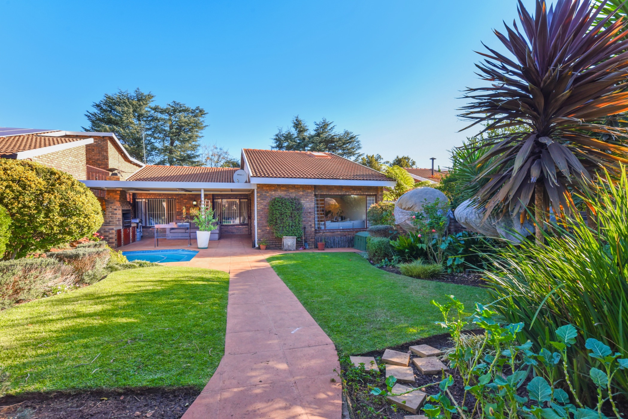 3 Bedroom Townhouse For Sale River Club (Sandton) HP1618953 Pam