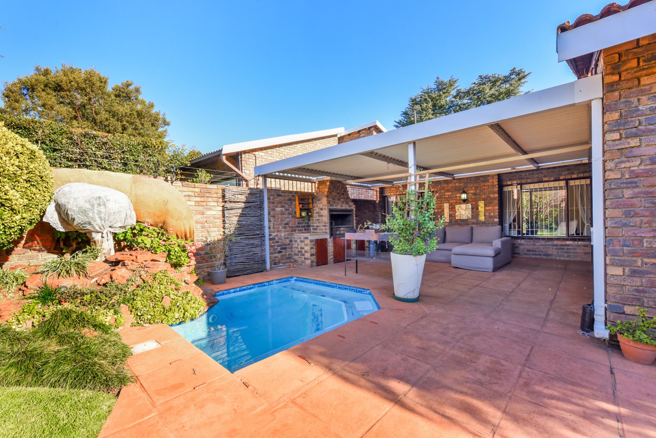 3 Bedroom Townhouse For Sale River Club (Sandton) HP1618953 Pam