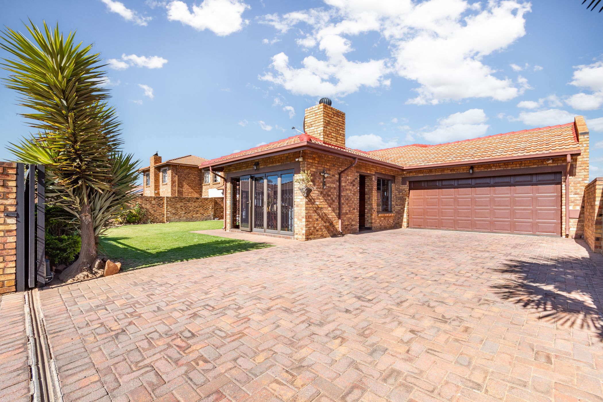 3 Bedroom Cluster House For Sale Bank Assisted Sale by FNB Bartlett