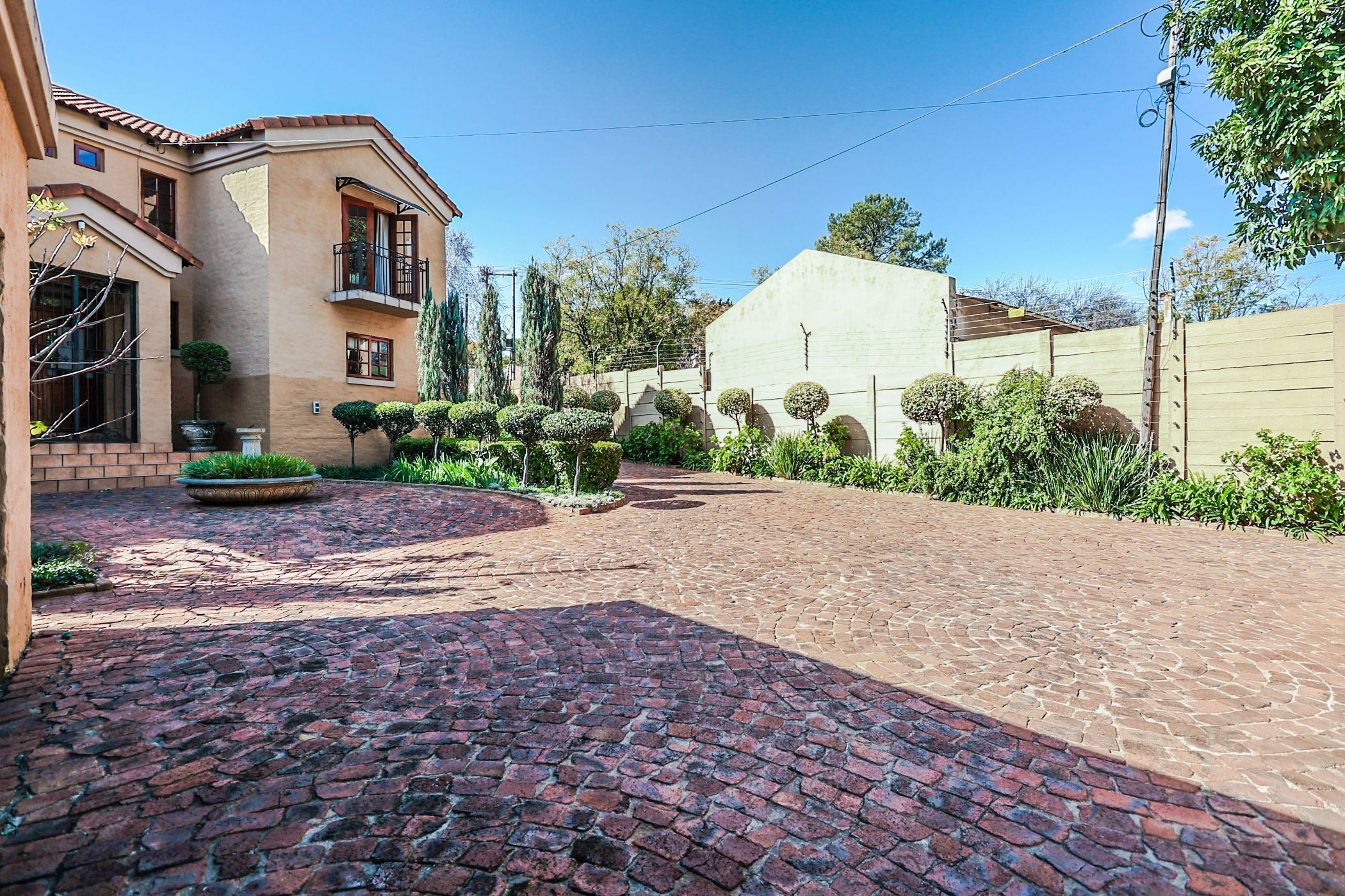 4 Bedroom House For Sale Monument Park PT1614970 Pam Golding