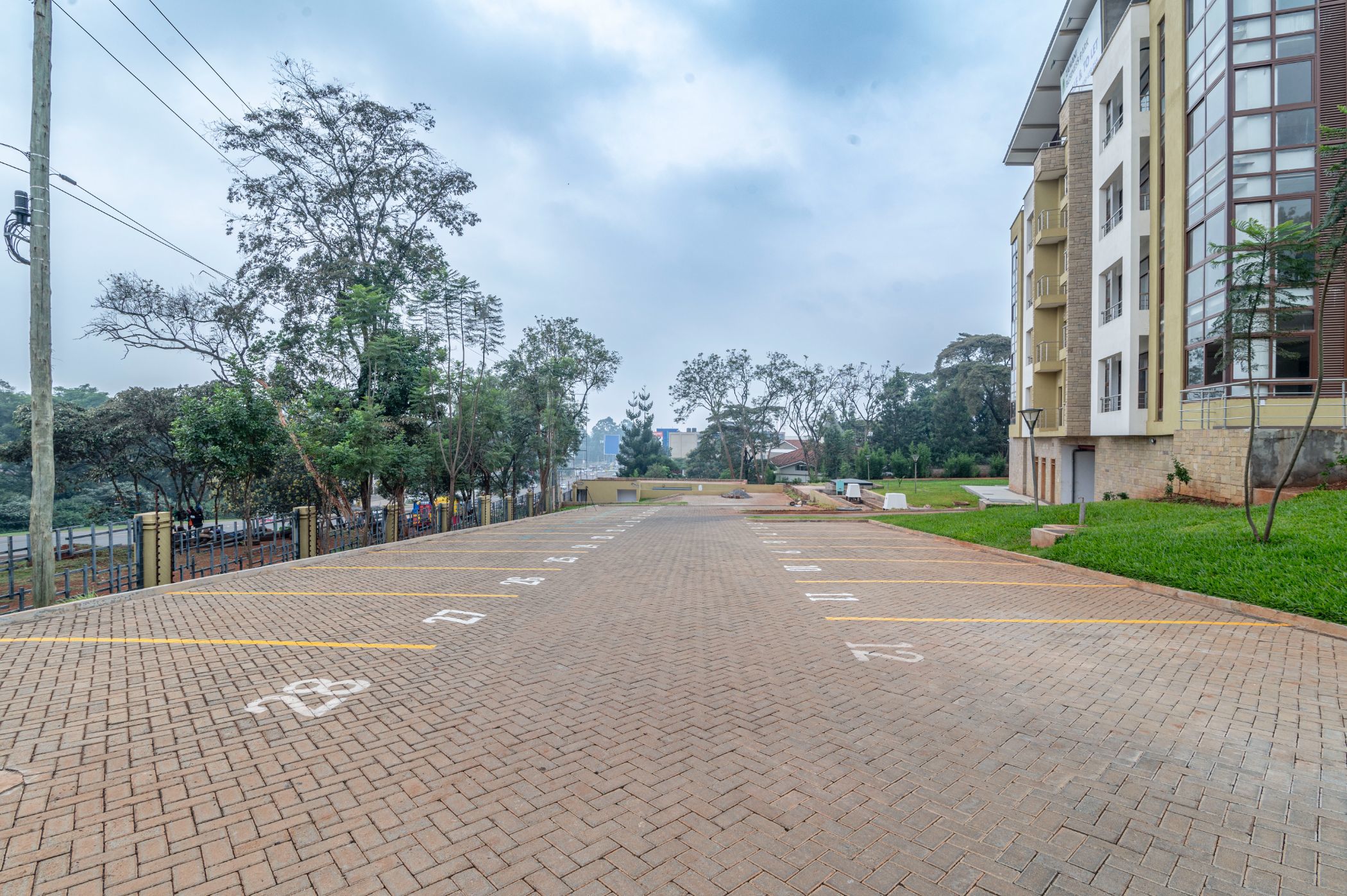 96 m2 Commercial Office For Sale Karen (Kenya) 3KE1618938 Pam