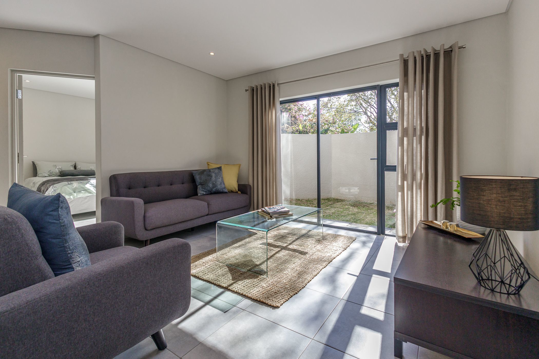 2 Bedroom Garden Apartment For Sale Ferndale (Randburg) RAN1619389