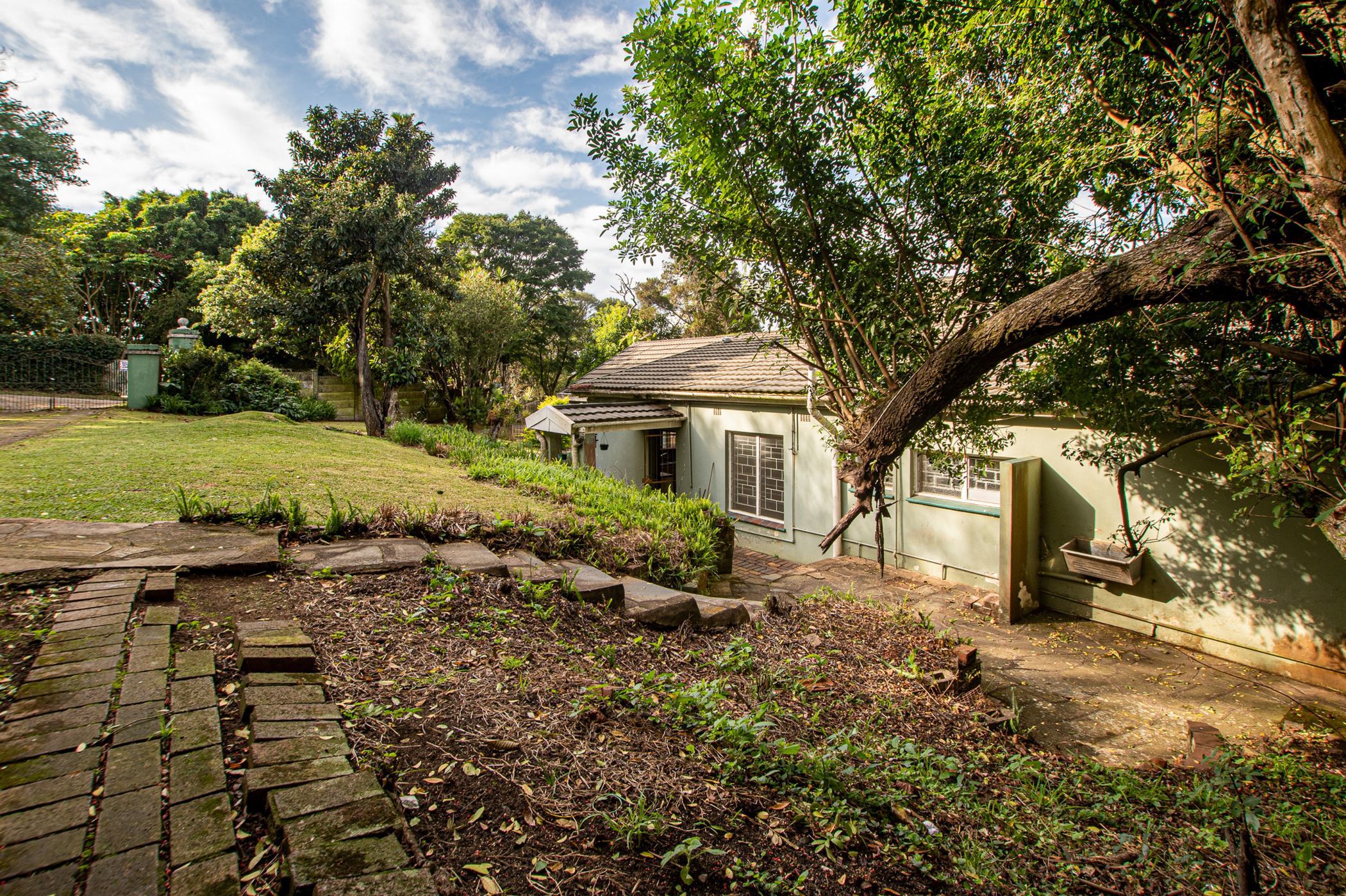 5 Bedroom House For Sale Bothas Hill 1KF1617441 Pam Golding